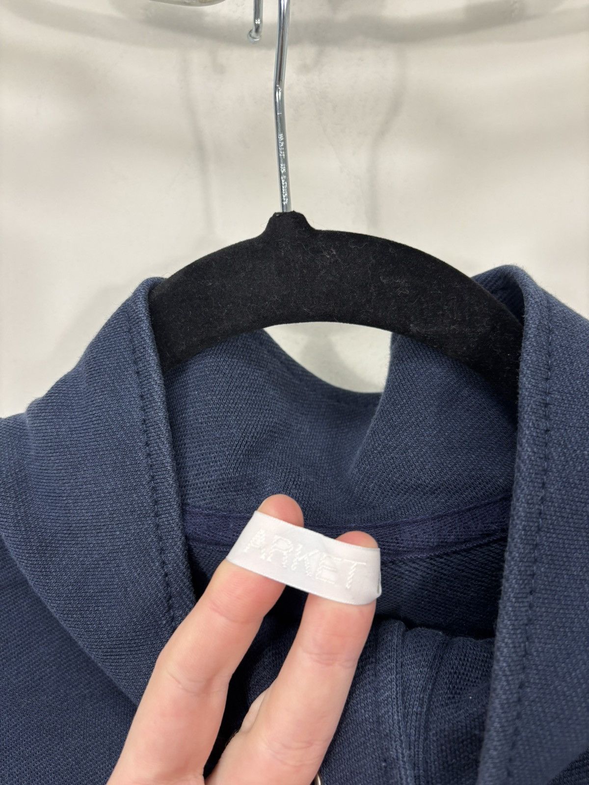 Arket Arket Men’s Navy Blue Classic Snap-Button Henley Sweatshirt Size US M / EU 48-50 / 2 - 7 Thumbnail