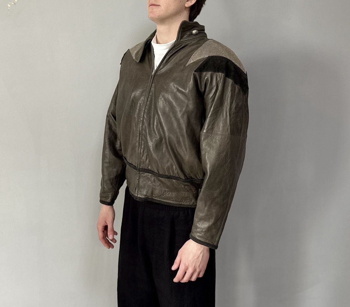 Versace Vintage Gianni Versace 1980s chain shoulder leather jacket Size US S / EU 44-46 / 1 - 2 Thumbnail