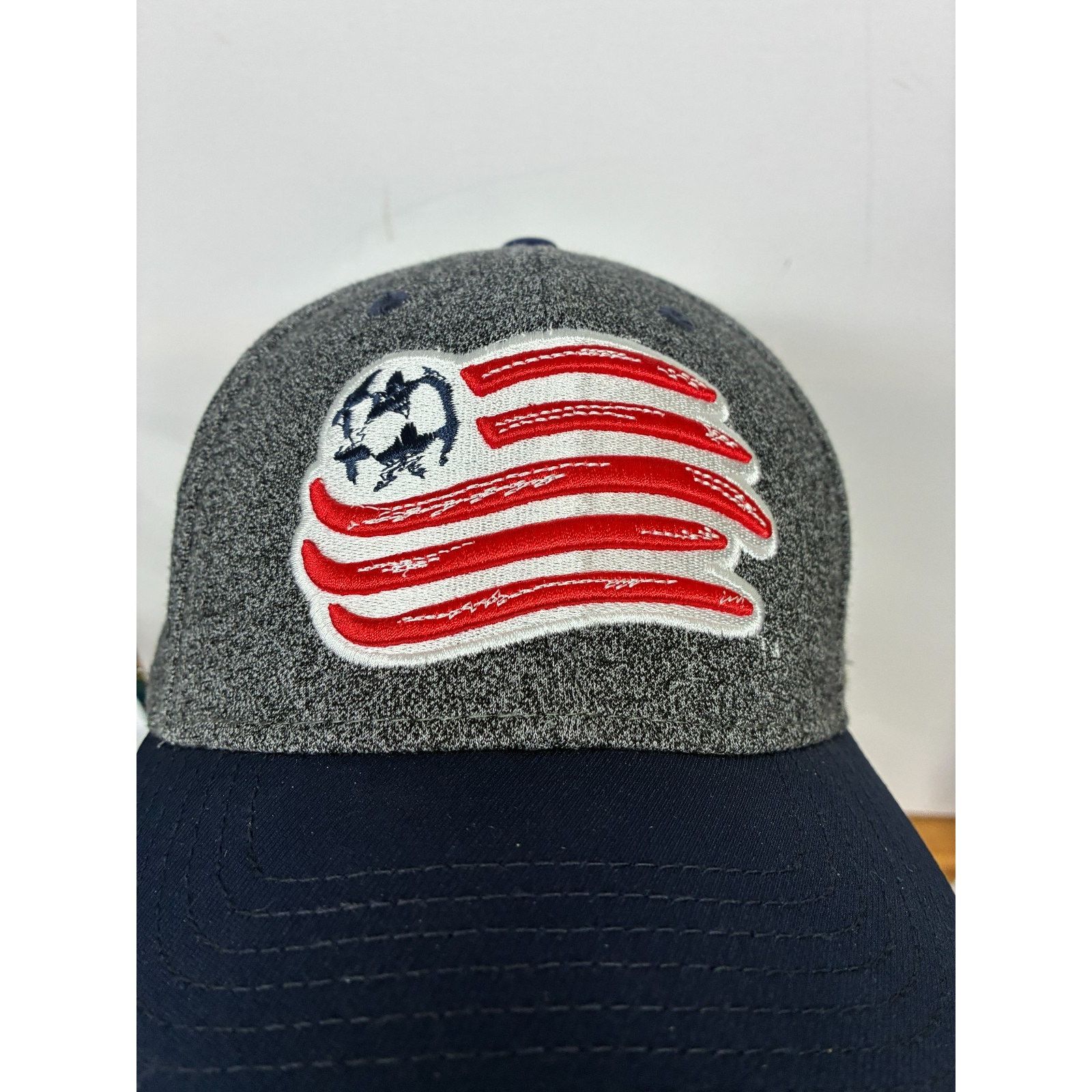 Adidas Adidas MLS New England Revolution FlexFit Hat Gray Navy L/XL Size ONE SIZE - 2 Thumbnail