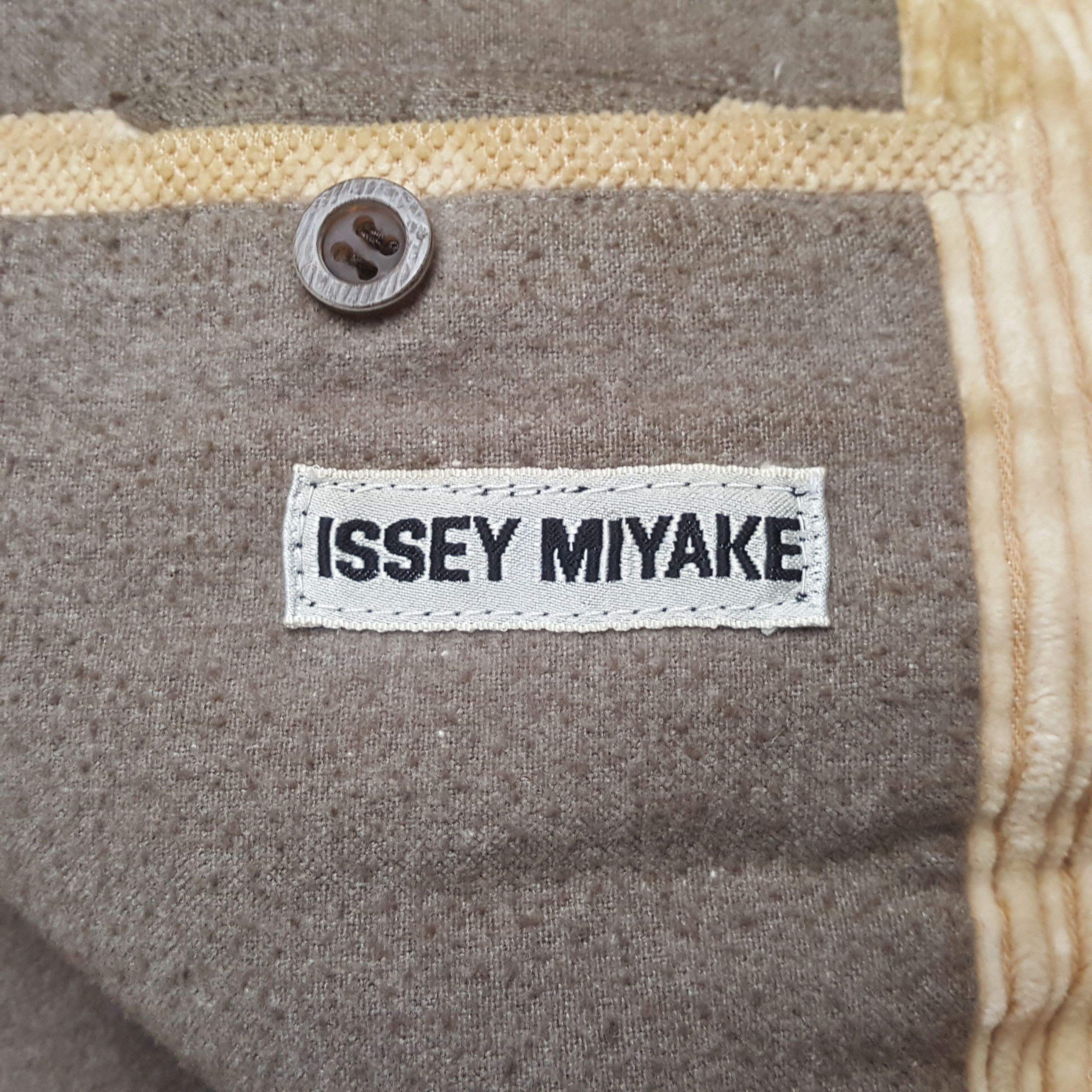 Issey Miyake Vintage Issey Miyake Japanese Designer Jacket C309N19 Size US L / EU 52-54 / 3 - 7 Thumbnail