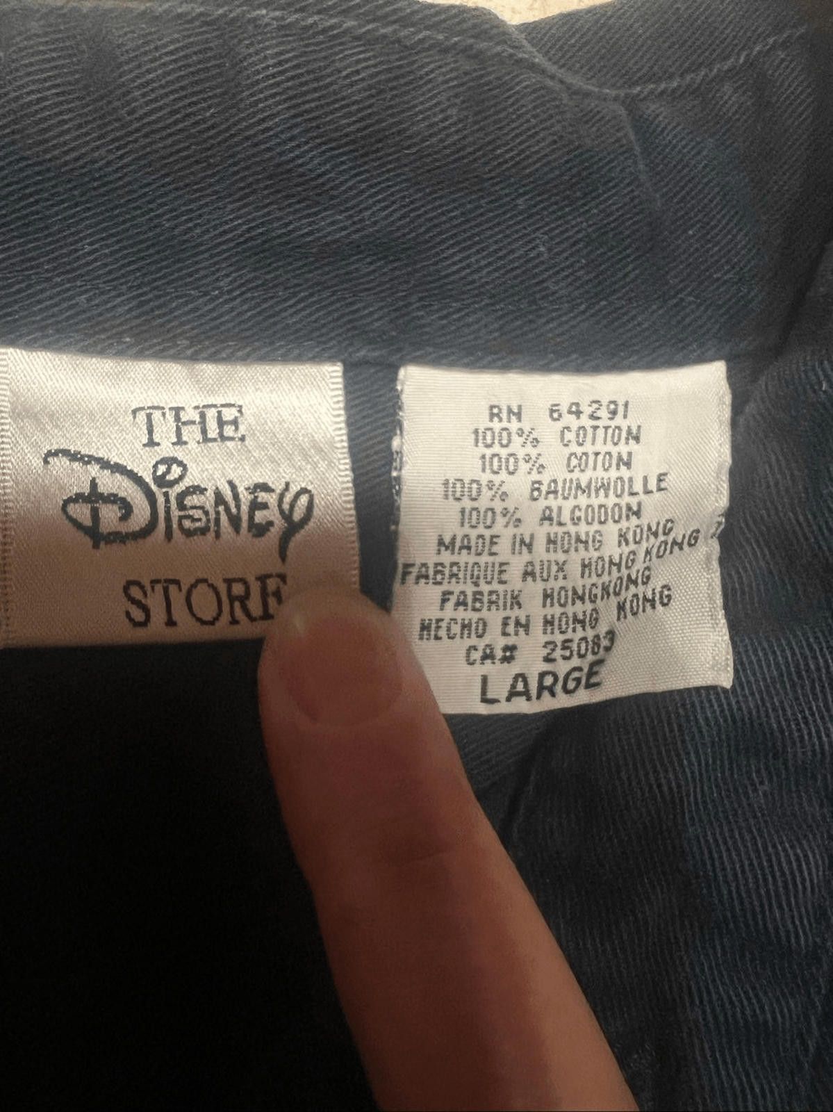 Disney vintage Disney Store men's Tigger navy button-down shirt L Size US L / EU 52-54 / 3 - 3 Thumbnail