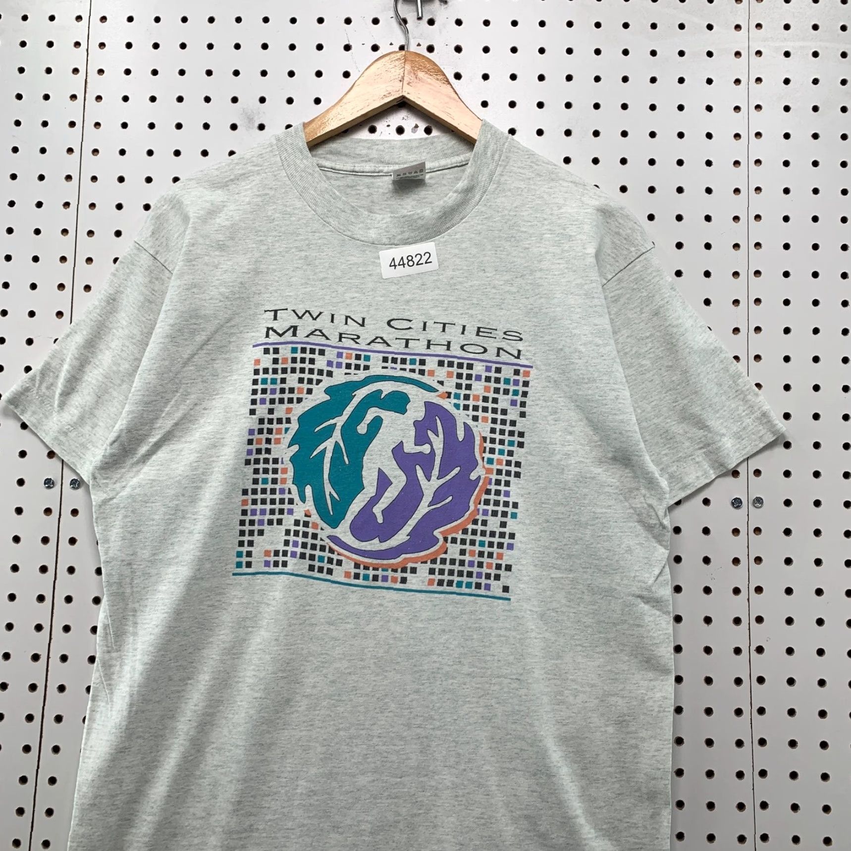 Fruit Of The Loom VINTAGE Twin Cities Marathon Shirt Mens L Gray 90s USA Cotton Fruit of the Loom Shirt 90s Mens Large Gray Vintage 90s Marathon Tshirt Size US L / EU 52-54 / 3 - 2 Thumbnail