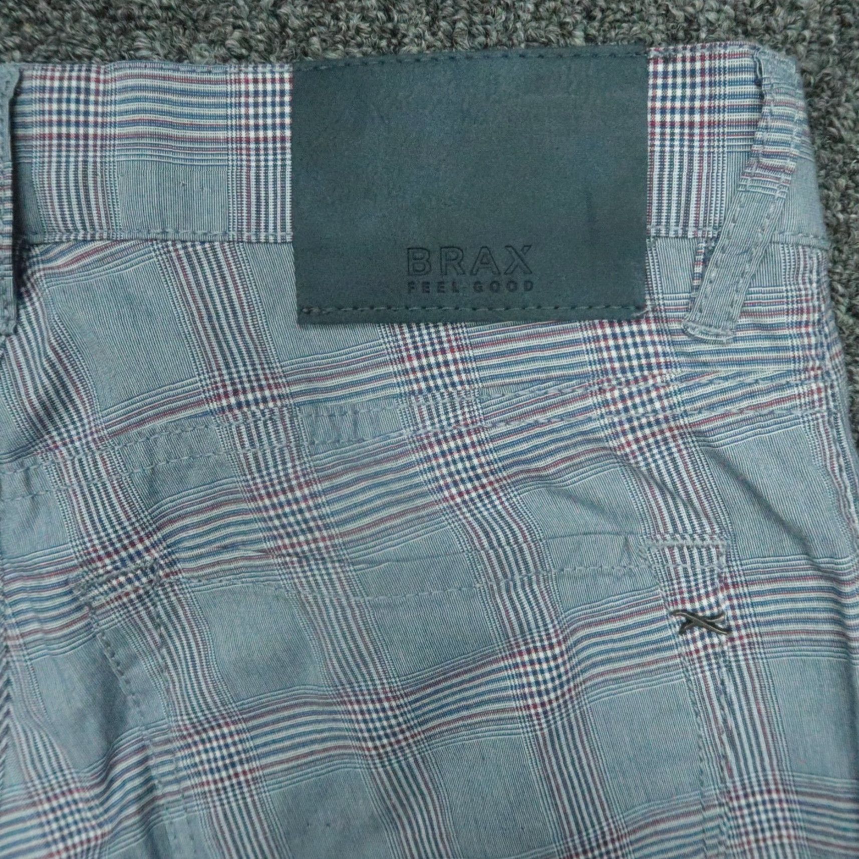 BRAX BRAX Men Pants Chino 5-Pocket Regular 28x29 Blue Plaid Belt Loops Stretch Ultralight Vintage? No, Unsure. 90s? Not applicable Mens Size US 28 / EU 44 - 6 Thumbnail