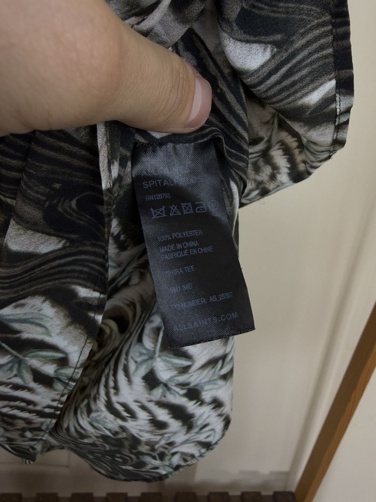 Allsaints Allsaints Spitalfields Blouse Zebra Tee Jungle Print Size XS / US 0-2 / IT 36-38 - 9 Thumbnail
