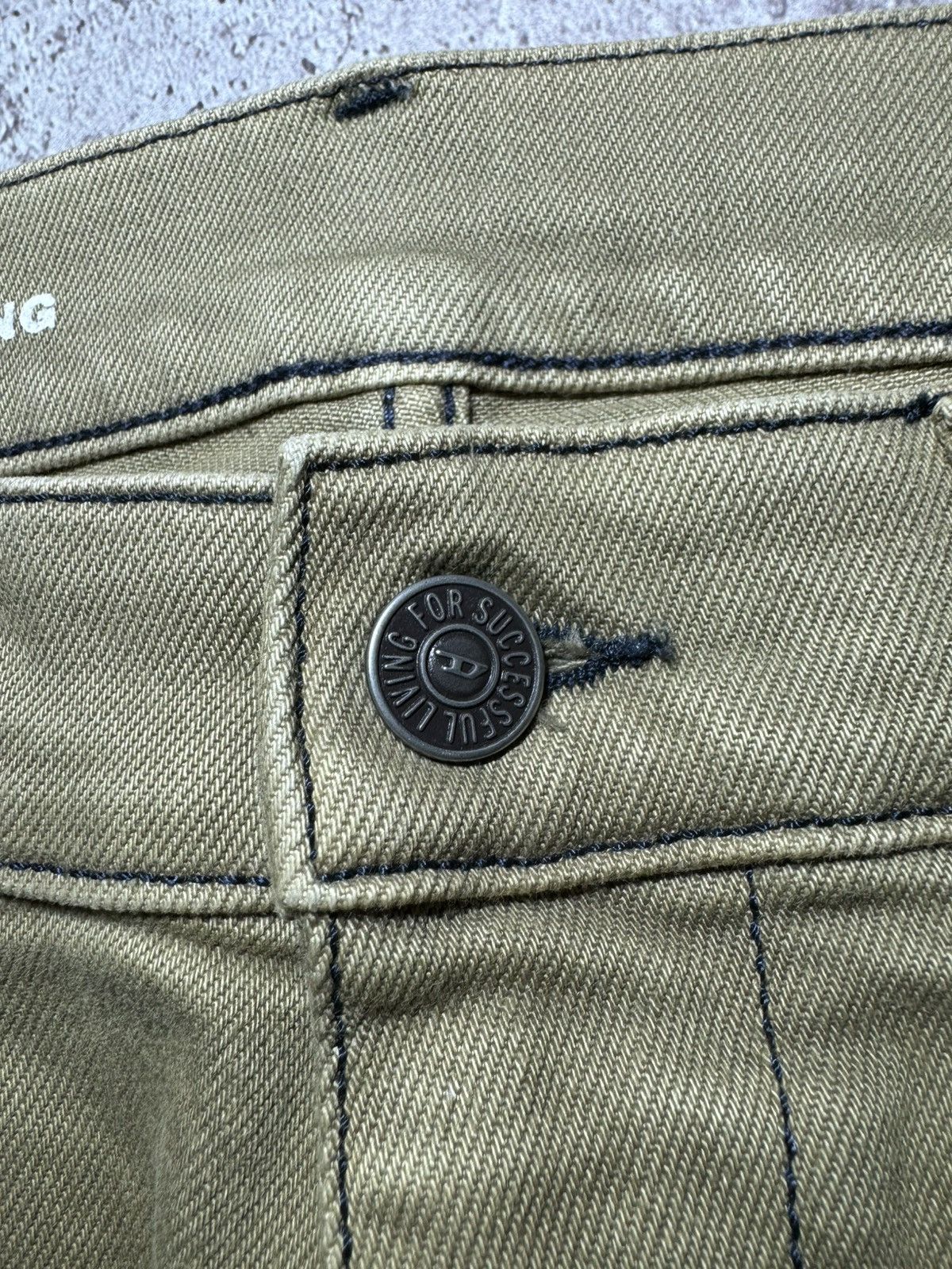 Diesel × Japanese Brand × Vintage Diesel 32 Vintage Beige Denim Classic Jeans y2k Streetwear Size US 32 / EU 48 - 9 Thumbnail