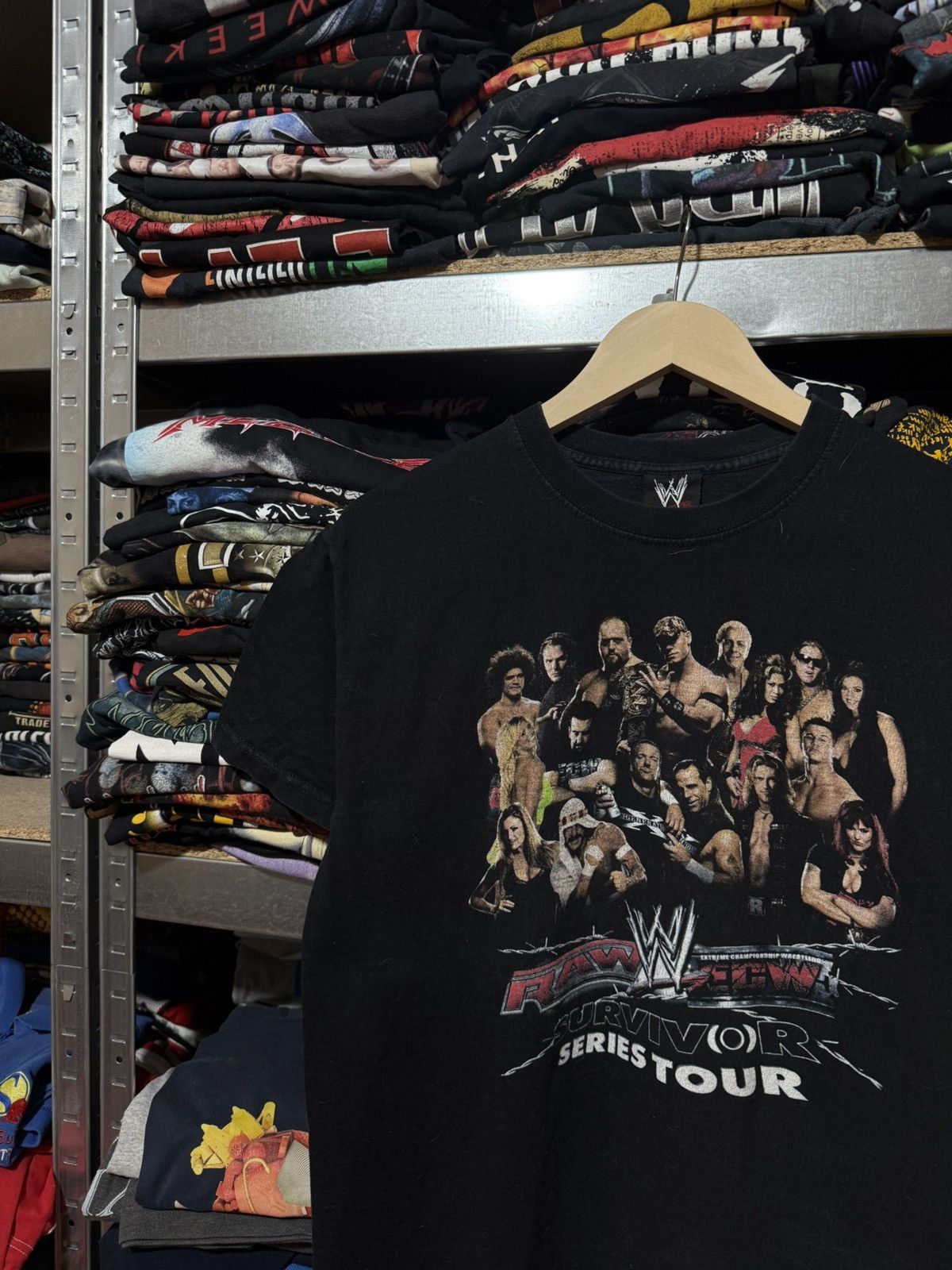 WWE Vintage WWE Raw Survivor Tour 2005 WWF Wrestling T-Shirt Y2K Size US S / EU 44-46 / 1 - 3 Thumbnail