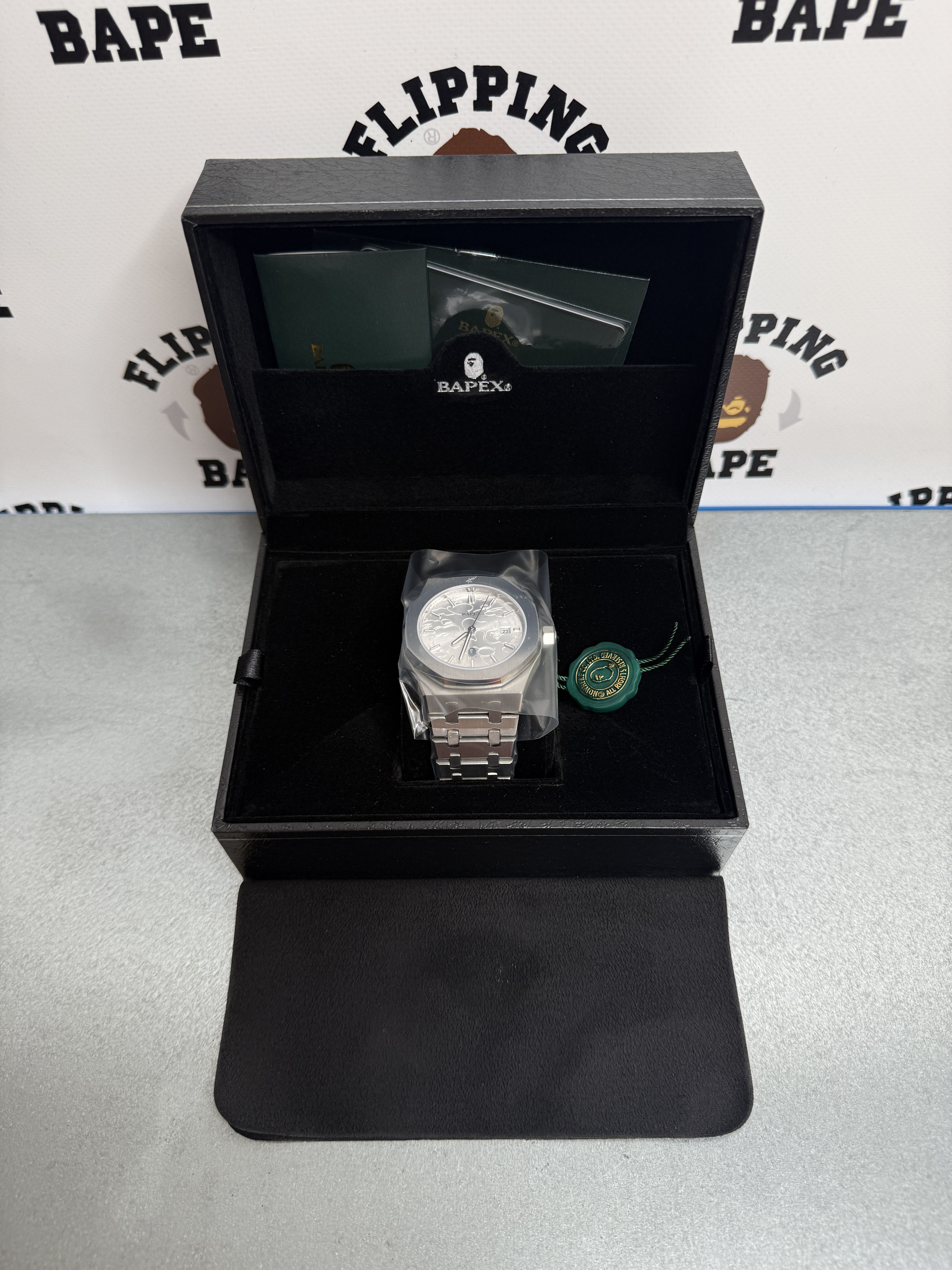 Bape BAPE TYPE 9 BAPEX #1 (2026) Size ONE SIZE - 11 Thumbnail