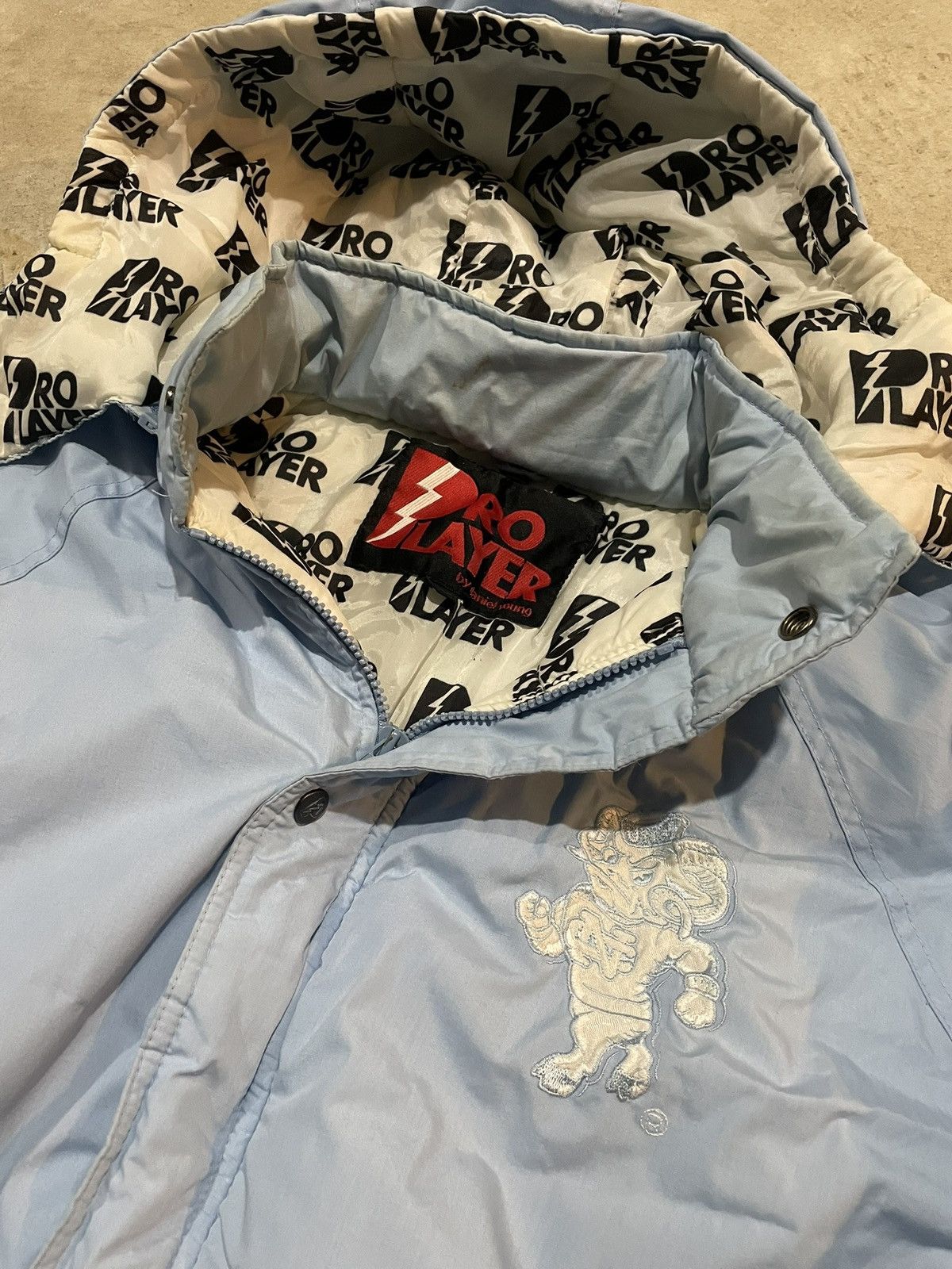 Pro Player Vintage Pro Player Rameses UNC Puffer Jacket Size US L / EU 52-54 / 3 - 3 Thumbnail