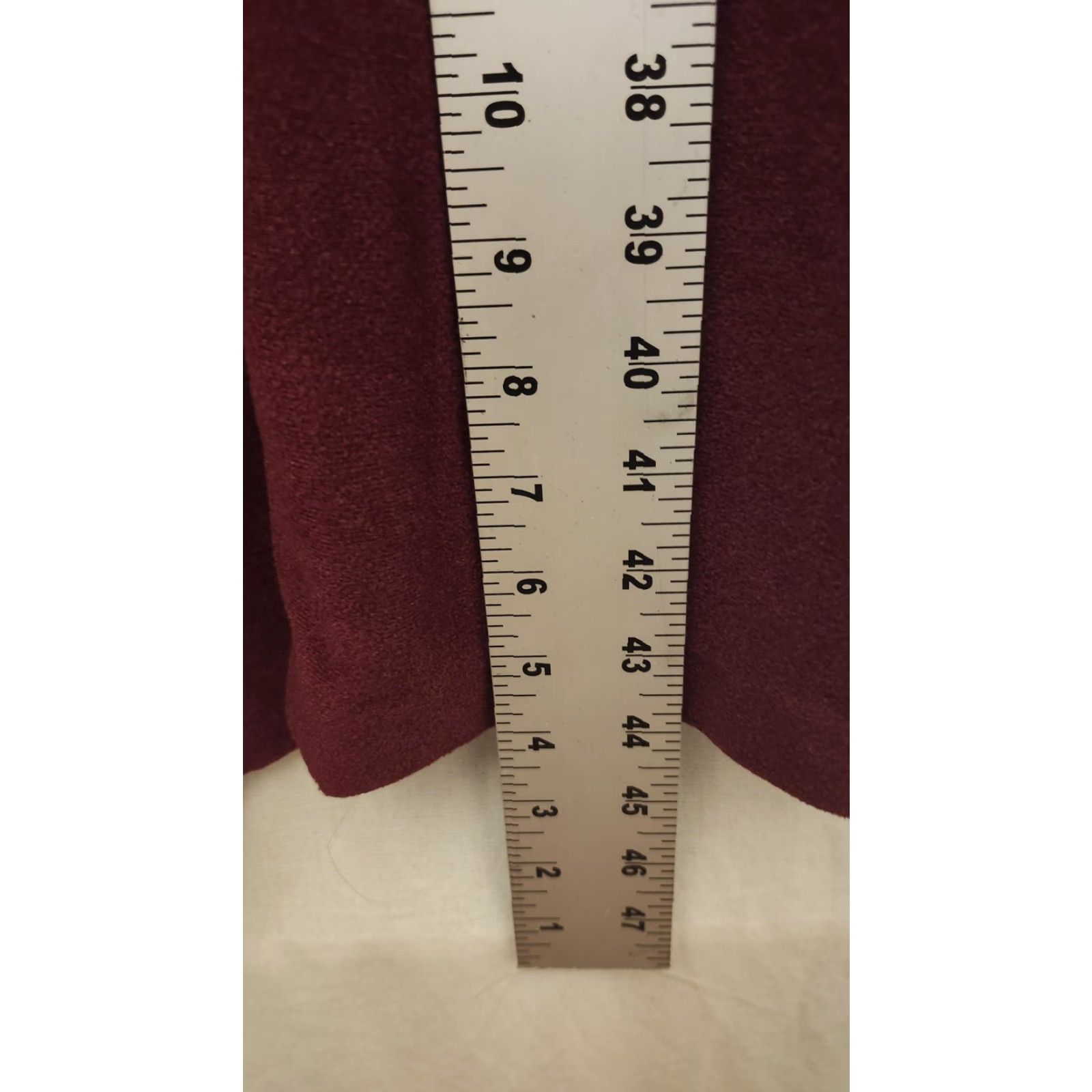 Vintage VINTAGE Vanity Fair Nightgown Womens Medium Burgundy Velour Embroidered 80s Size ONE SIZE - 5 Thumbnail