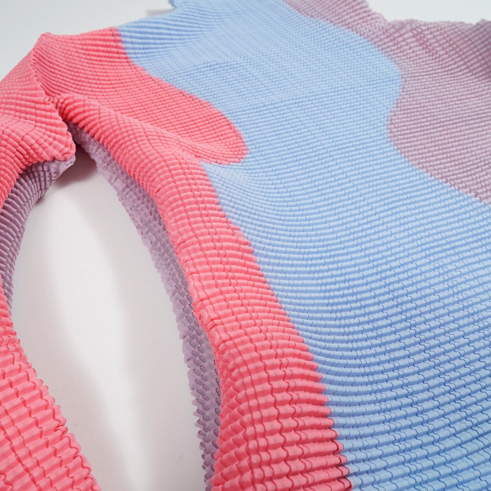 Issey Miyake Issey Miyake Mainline Pleated Long Sleeve High Neck Size M / US 6-8 / IT 42-44 - 5 Thumbnail