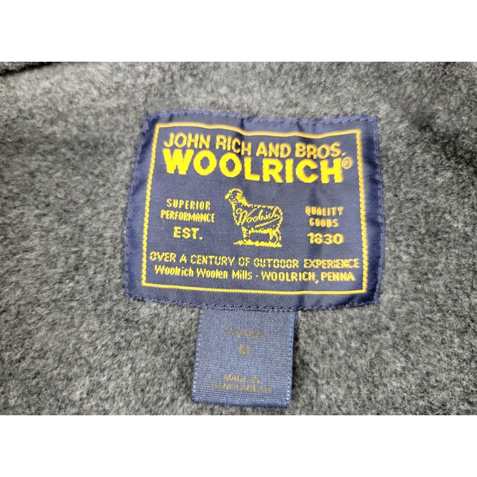 Vintage Woolrich Vest Black Zip Fleece Lined Woolrich Women’s Size Medium Vest Black Zip Fleece Lined Size M / US 6-8 / IT 42-44 - 7 Thumbnail