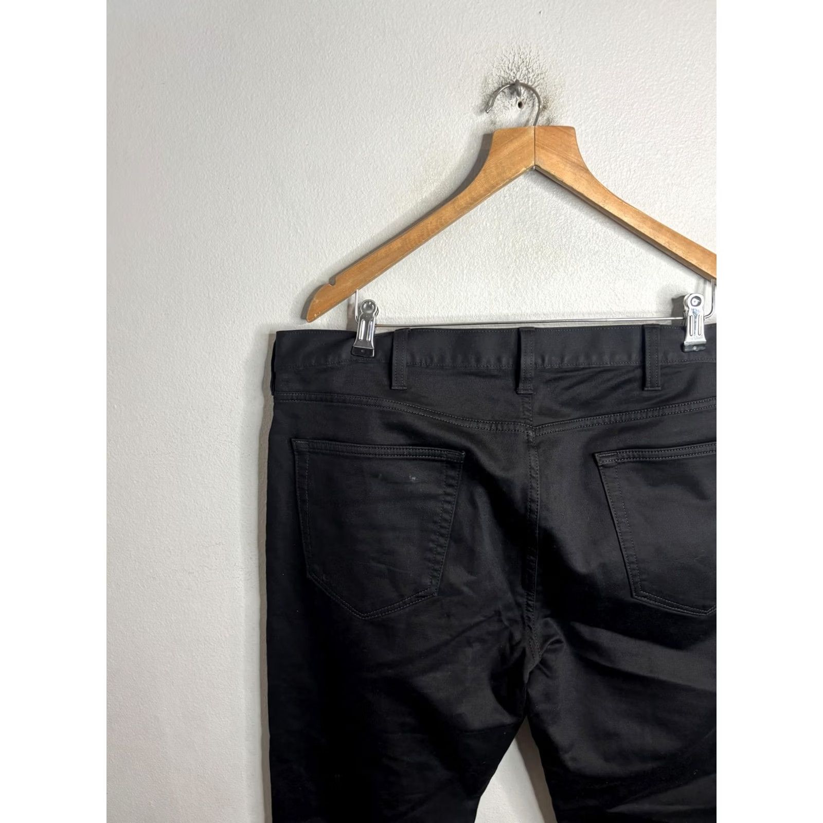 Banana Republic Banana Republic Traveler Jeans Mens 38x34 Black Slim Tapered Denim Stretch Pants Size US 38 / EU 54 - 5 Thumbnail