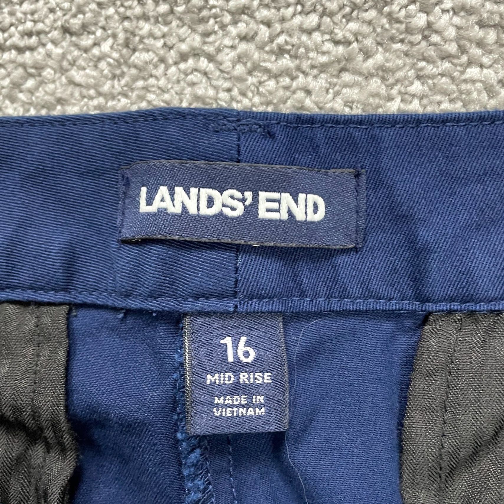 Lands' End VINTAGE Lands' End Women's Chino Shorts Size 16 Casual Cotton Spandex Navy Blue Mid Rise 12in Inseam Size 38" / US 16 / IT 52 - 4 Thumbnail