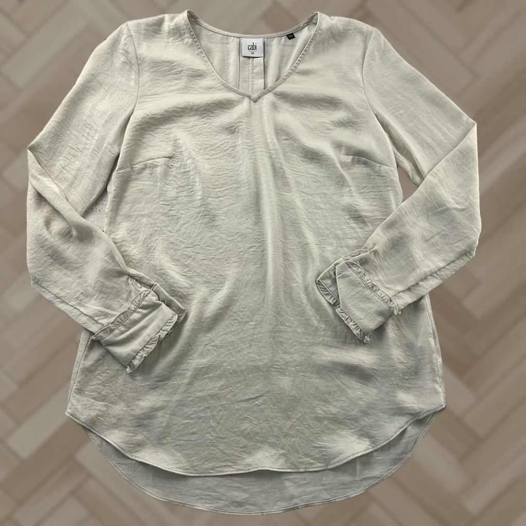 Vintage Cabi Blouse Long Sleeve V-Neck Women's XS Beige Size XS / US 0-2 / IT 36-38 - 1 Thumbnail