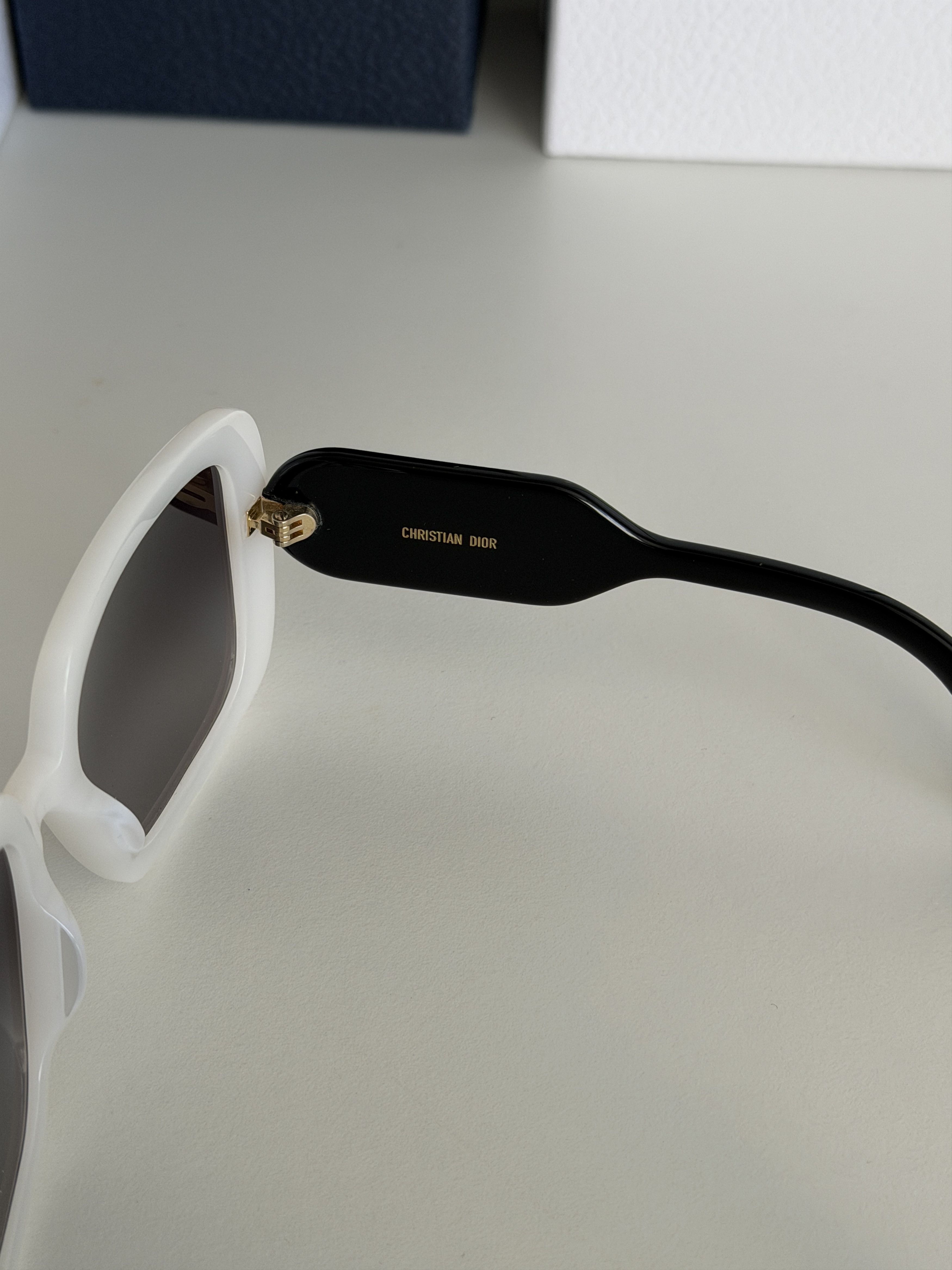 Dior Dior Bobby Sunglasses Size ONE SIZE - 11 Thumbnail