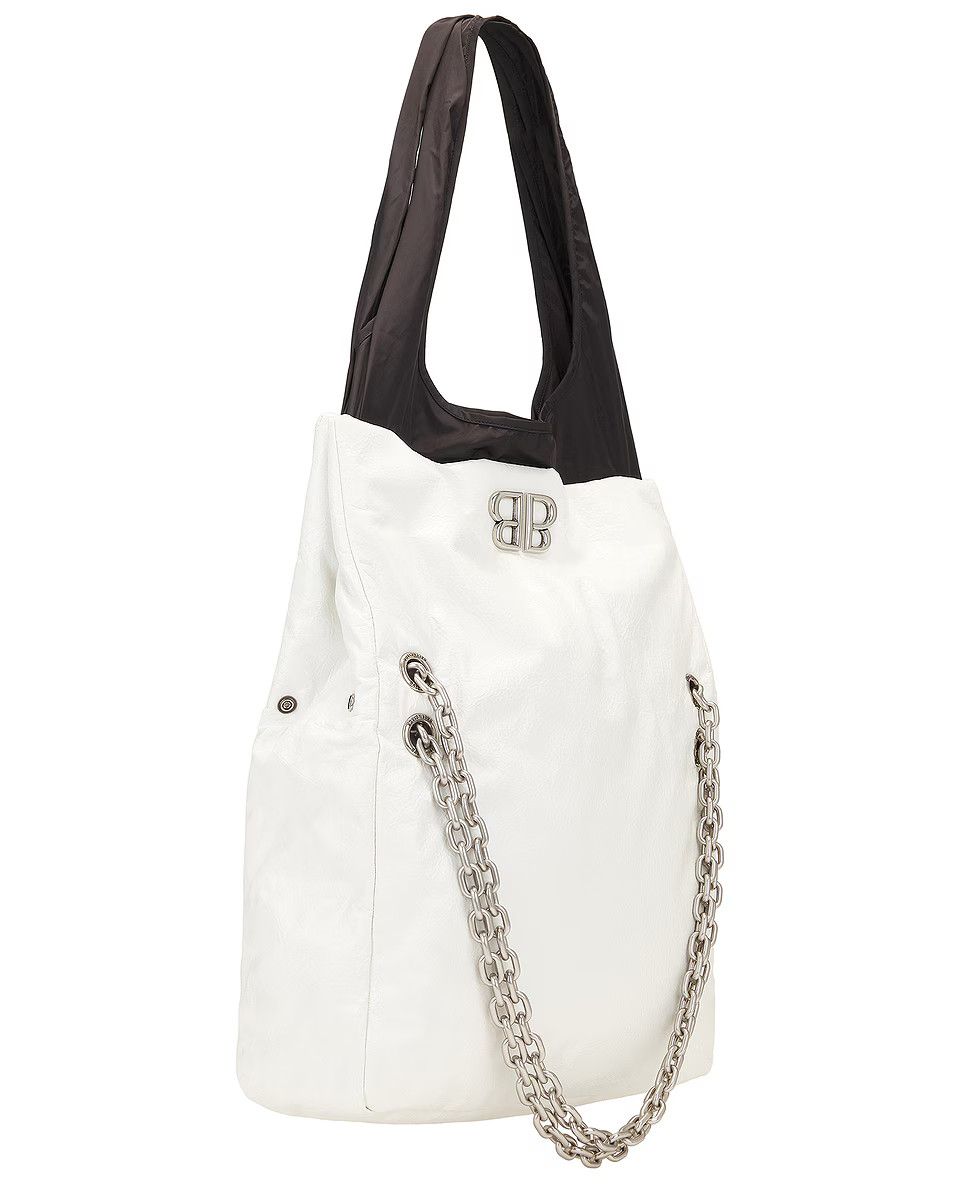 Balenciaga o1la1rc1a1125 Size: OS / Monaco Chain Bag Optic White/Black Size ONE SIZE - 4 Thumbnail