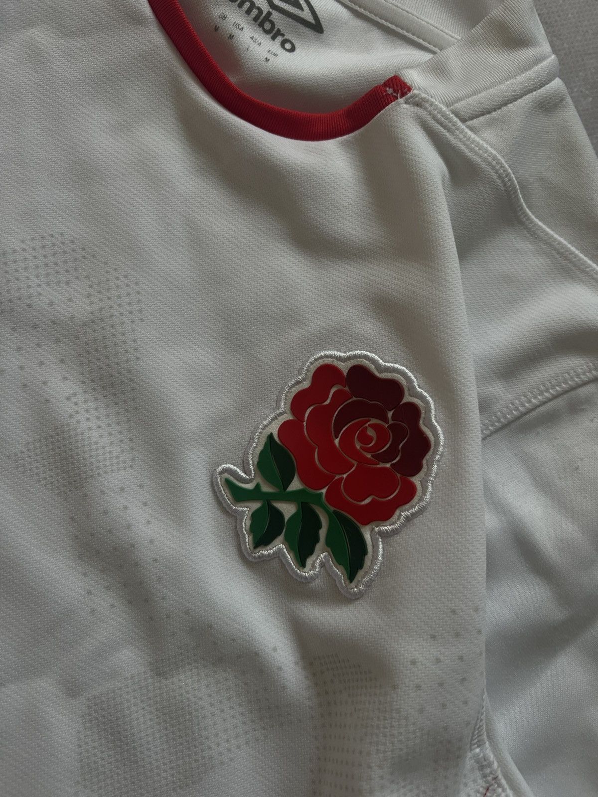 Umbro Umbro England Rugby Jersey Men’s 2021-22 Short Sleeve Size M Size US M / EU 48-50 / 2 - 6 Thumbnail