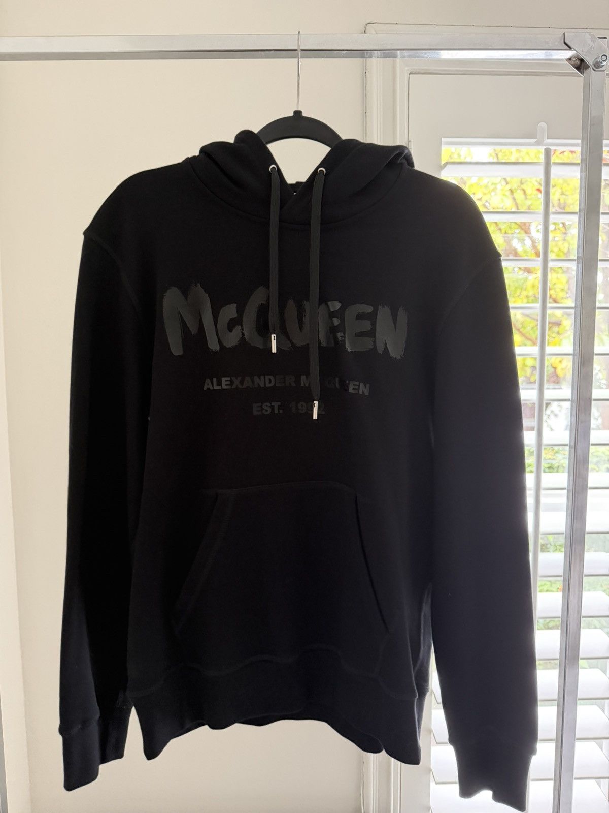 Alexander McQueen Alexander McQueen Black Graphic Logo Cotton Fleece Hooded Size US M / EU 48-50 / 2 - 1 Thumbnail