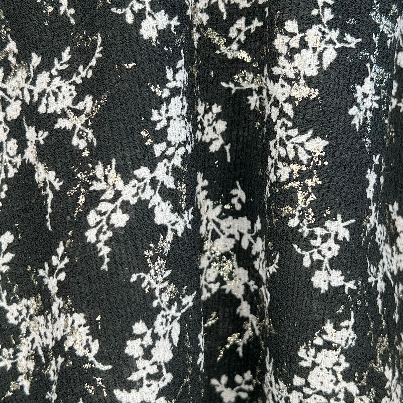 Other Xhilaration black floral print top with crochet yoke Size M Size M / US 6-8 / IT 42-44 - 8 Thumbnail