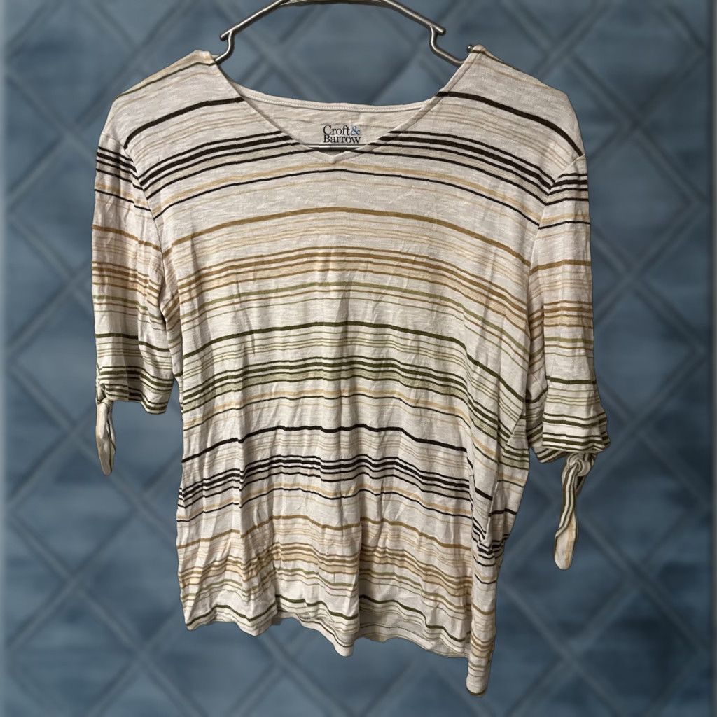 Croft & Barrow Croft Barrow Blouse Shirt Beige Short Sleeve V-Neck Knit Cotton Blend Regular Womens M City Classic Size M / US 6-8 / IT 42-44 - 1 Thumbnail