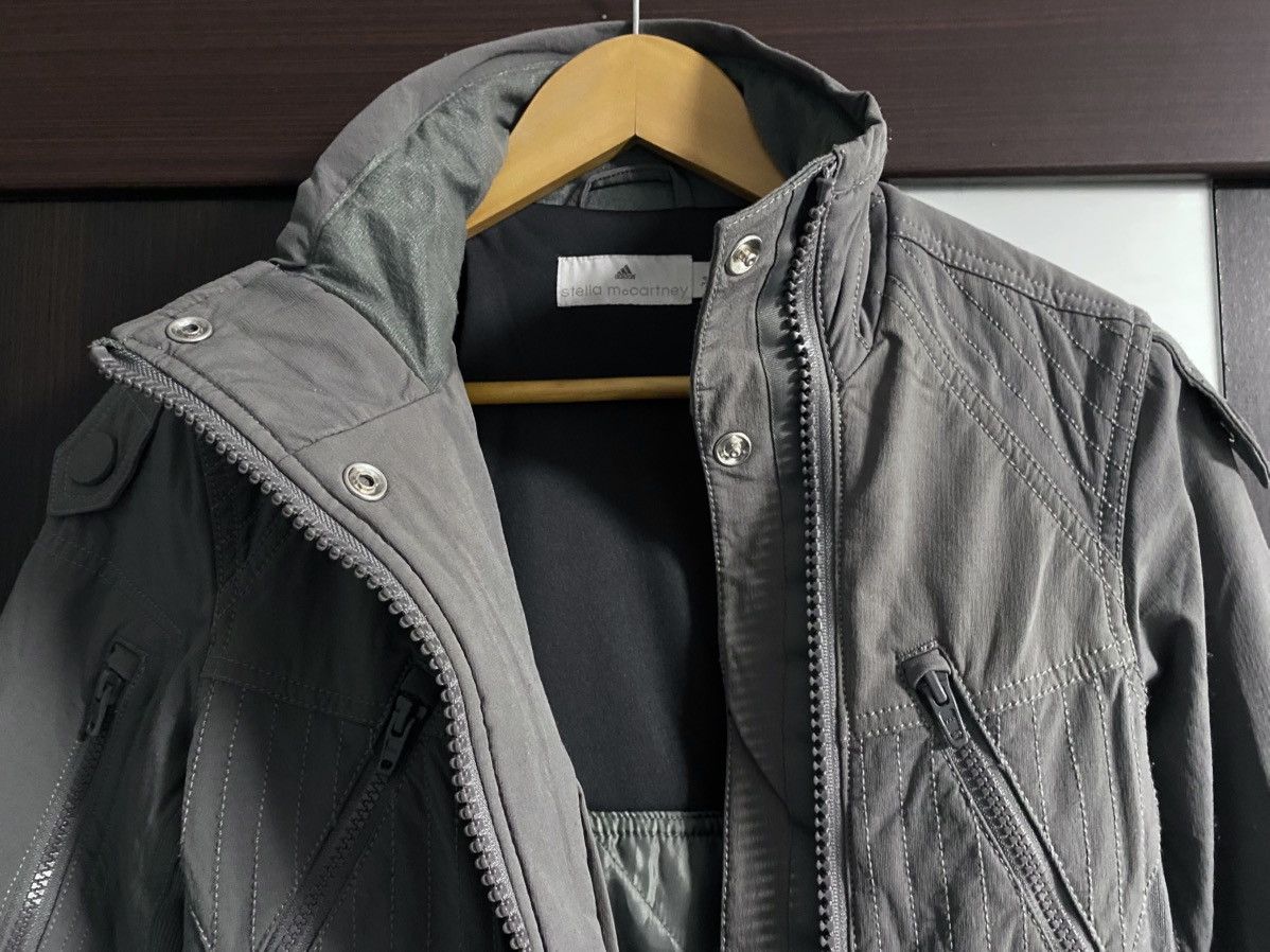 Adidas × Stella McCartney Women’s AW‘08 Asymmetric Multipocket Primaloft Biker Jacket Size XXS / US 00 / IT 34 - 17 Thumbnail