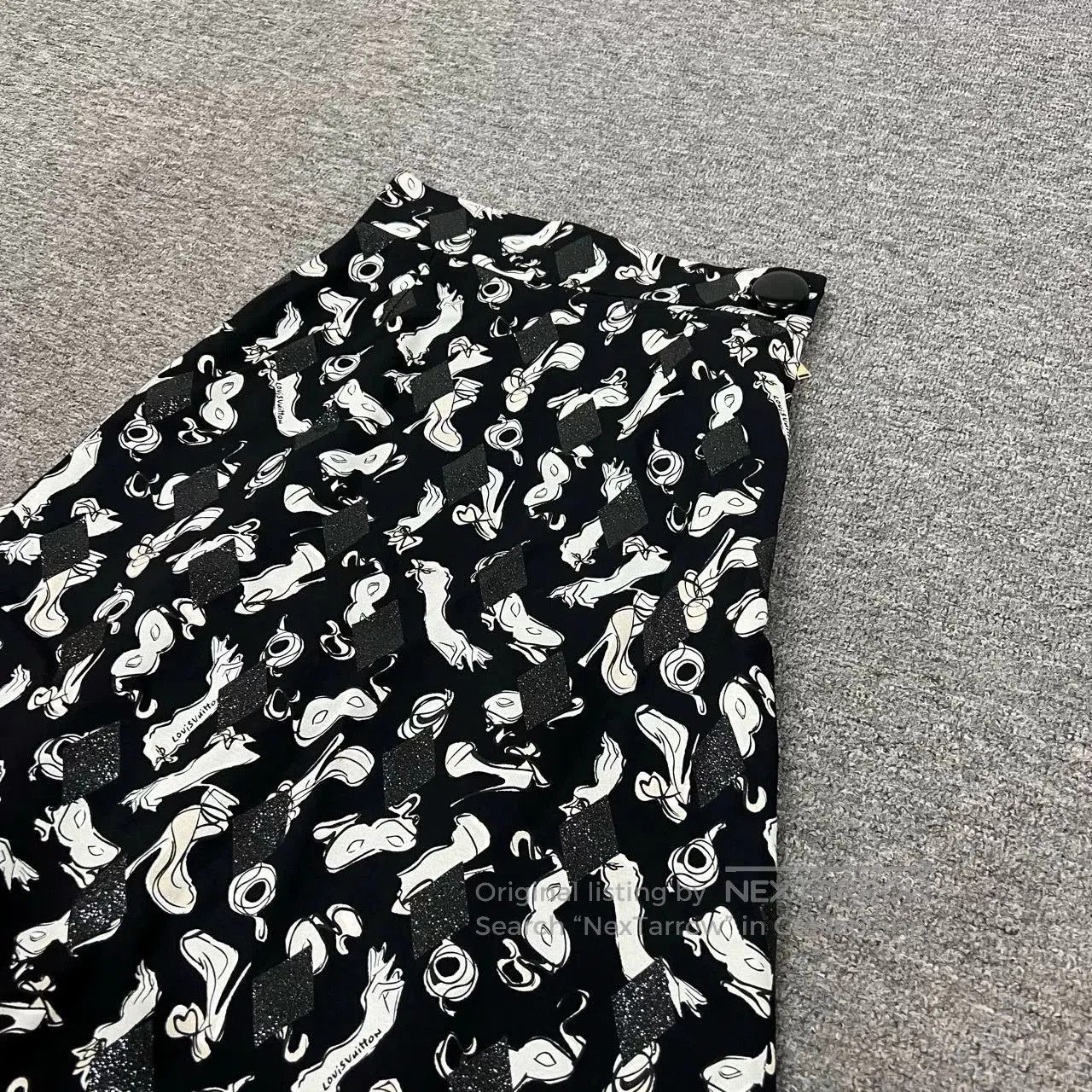 Louis Vuitton Louis Vuitton Monogram Print Skirt. Size 35" - 2 Thumbnail