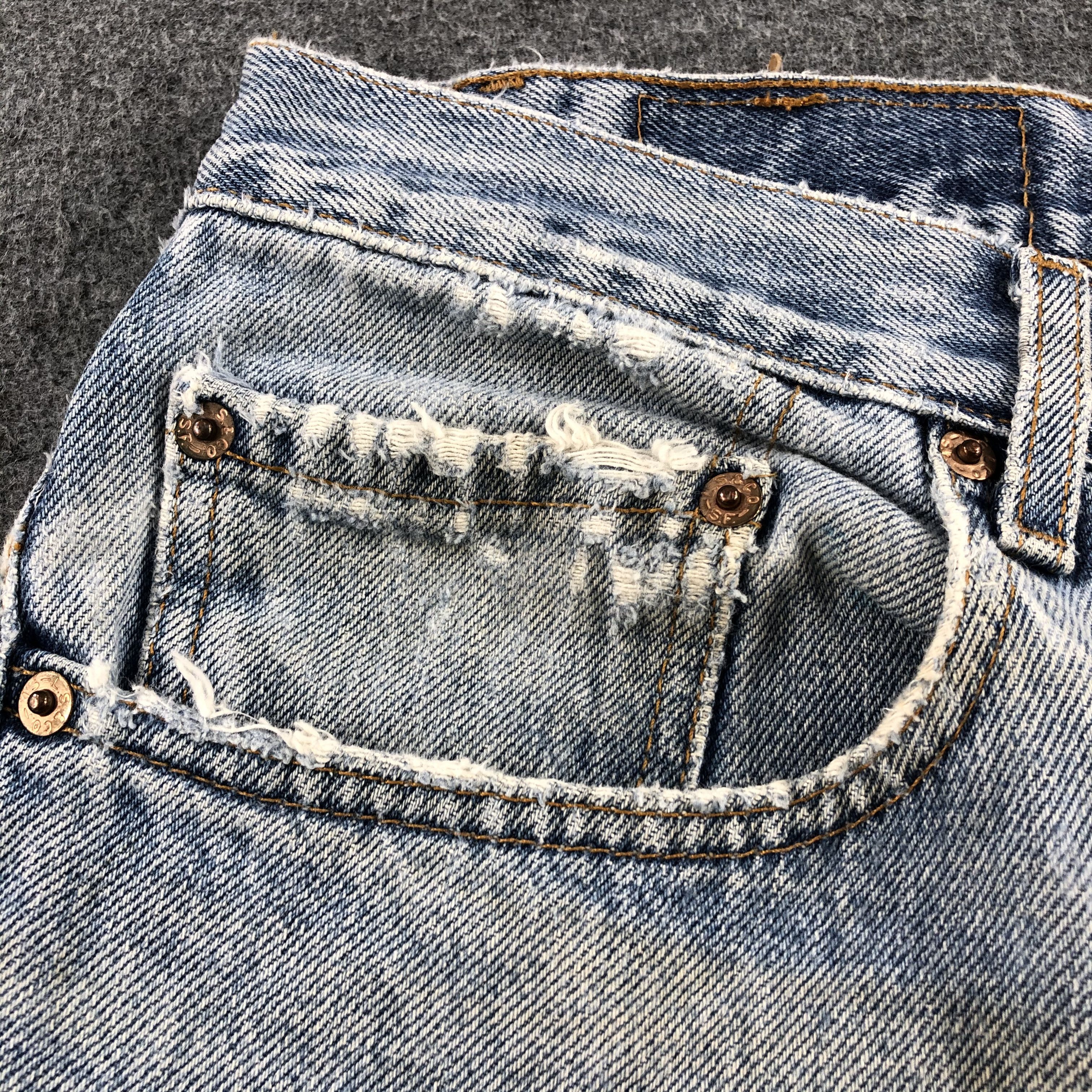 Levi's Vintage 90s Light Wash Levis 505 Jeans-J2009 Size US 32 / EU 48 - 15 Thumbnail