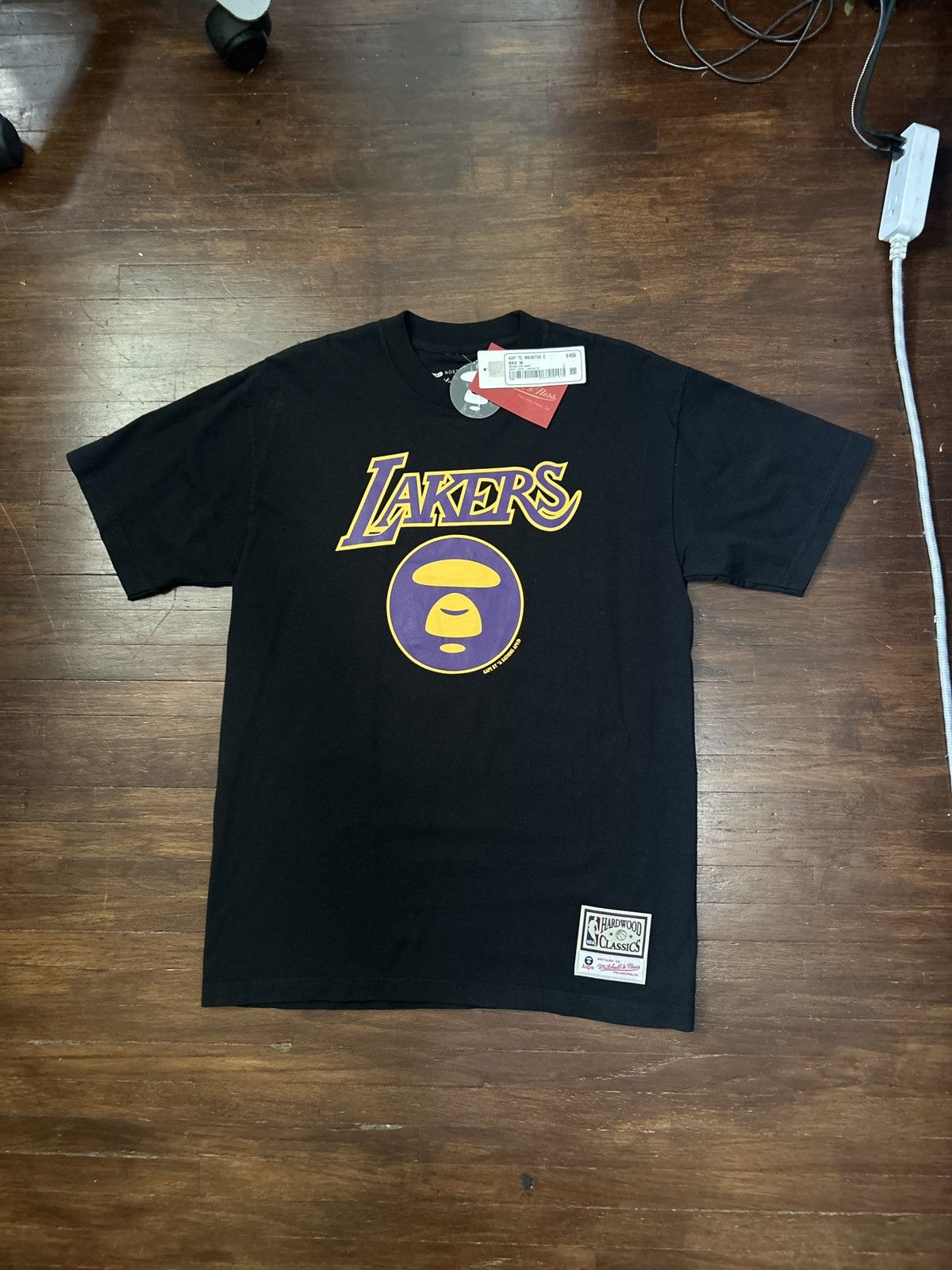 Aape Deadstock Lakers ape Michelin and nest T-shirt Size US M / EU 48-50 / 2 - 1 Thumbnail