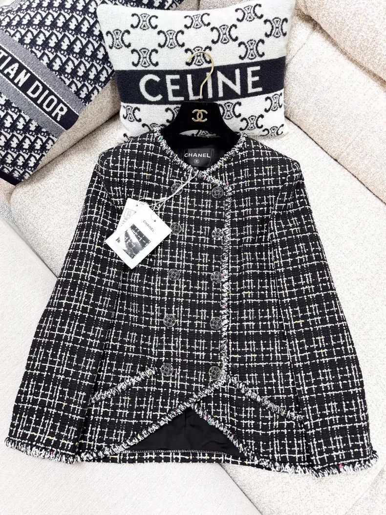 Chanel Chanel Colored tweed double-row glazed buckle coat Size XS / US 0-2 / IT 36-38 - 2 Thumbnail