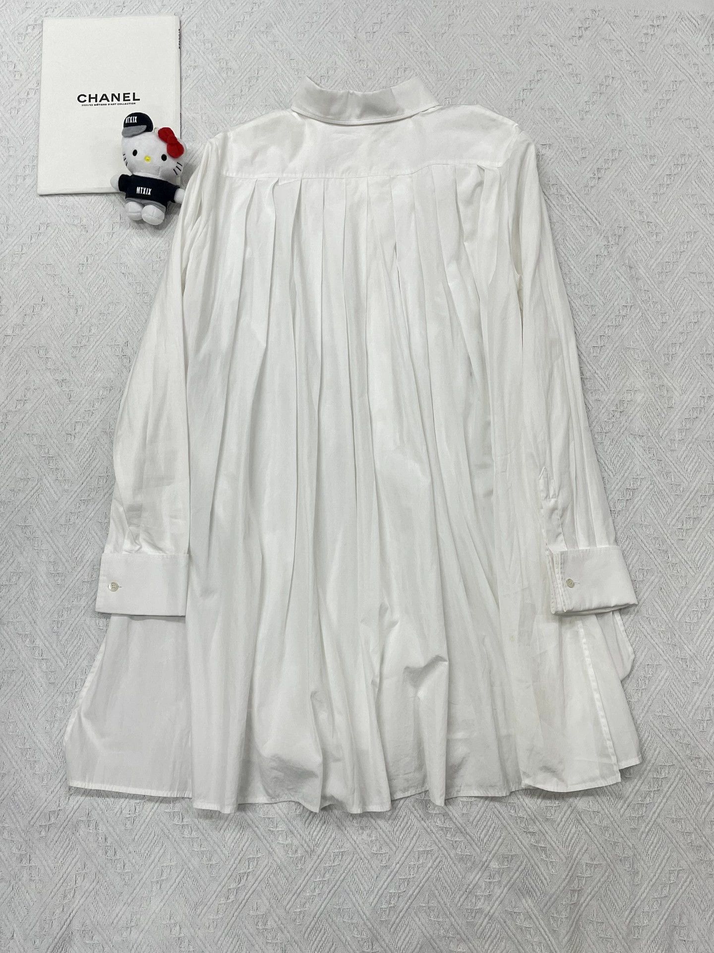 Dior Dior White Bee Back Pleats Shirt Dress 36 Size XS / US 0-2 / IT 36-38 - 3 Thumbnail