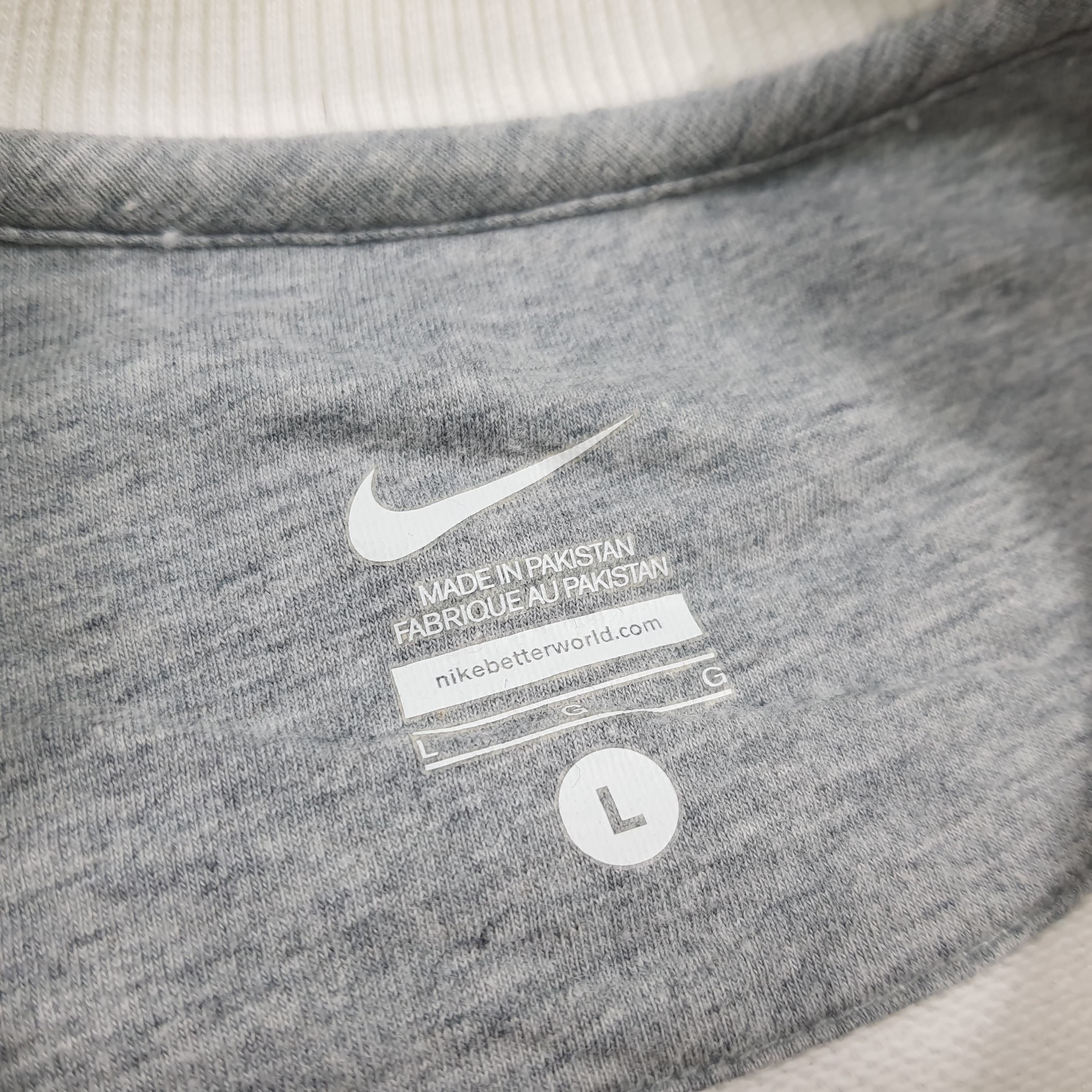 Nike Vintage Nike Swoosh Embroidery Sweatshirt C290N32 Size US M / EU 48-50 / 2 - 5 Thumbnail