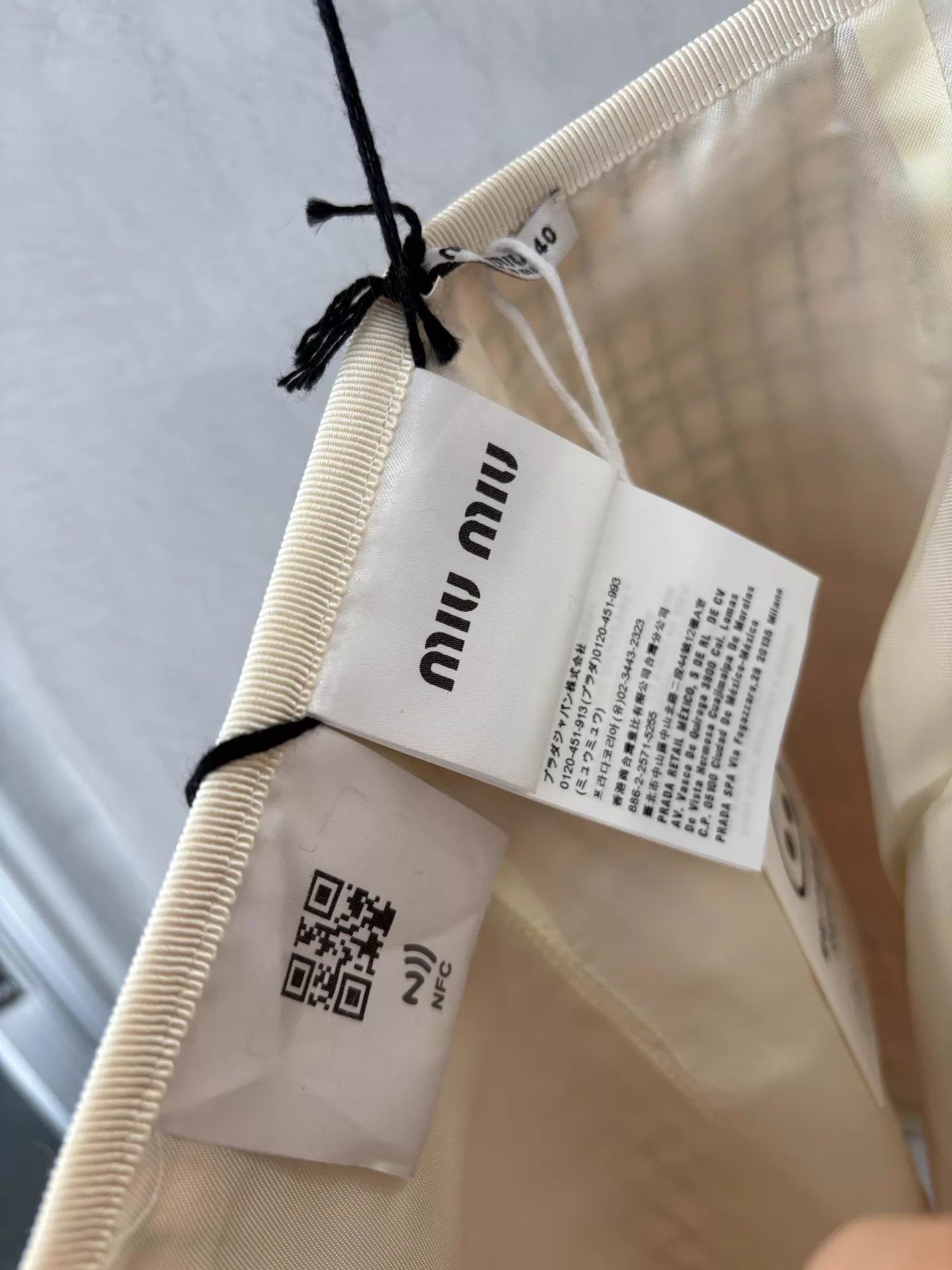 Miu Miu MiuMiu Pink Tweed Gold Button DoublePocket Skirt 38 Size 26" / US 2 / IT 38 - 5 Thumbnail