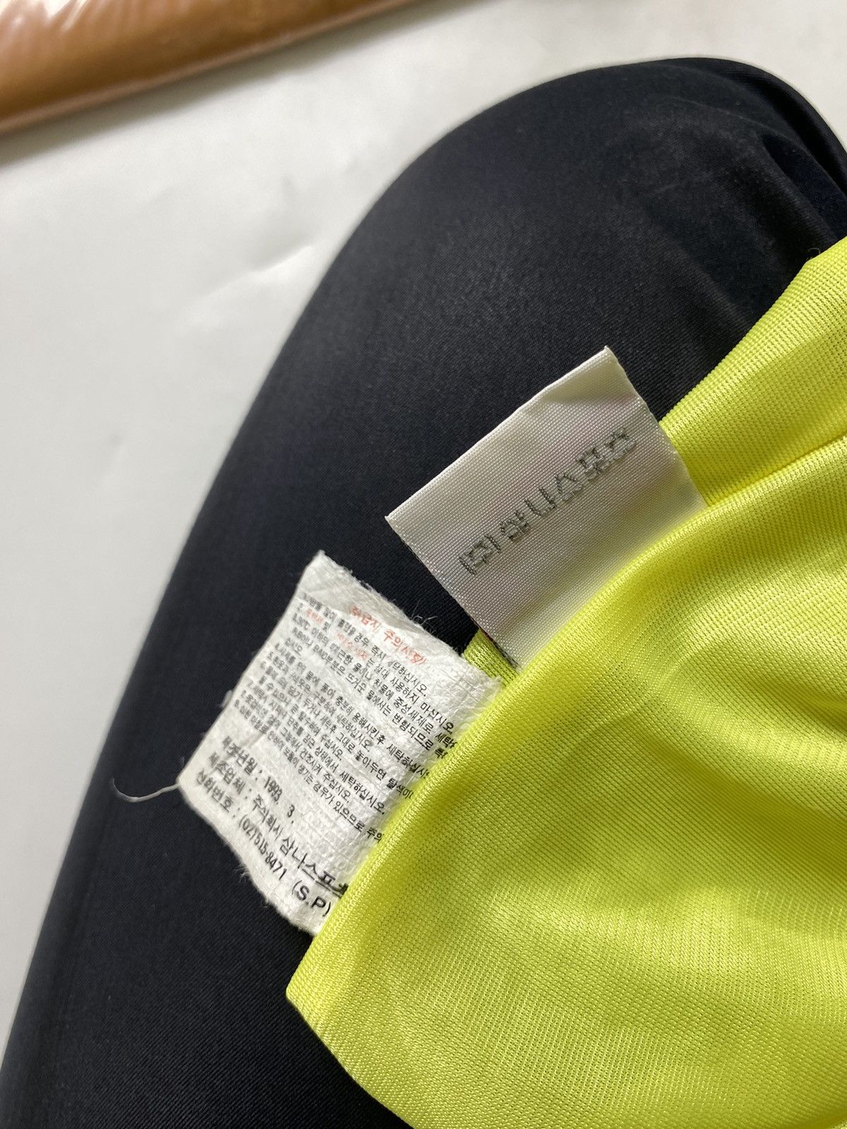 Nike Nike Vintage Shortpants Size US 32 / EU 48 - 8 Thumbnail
