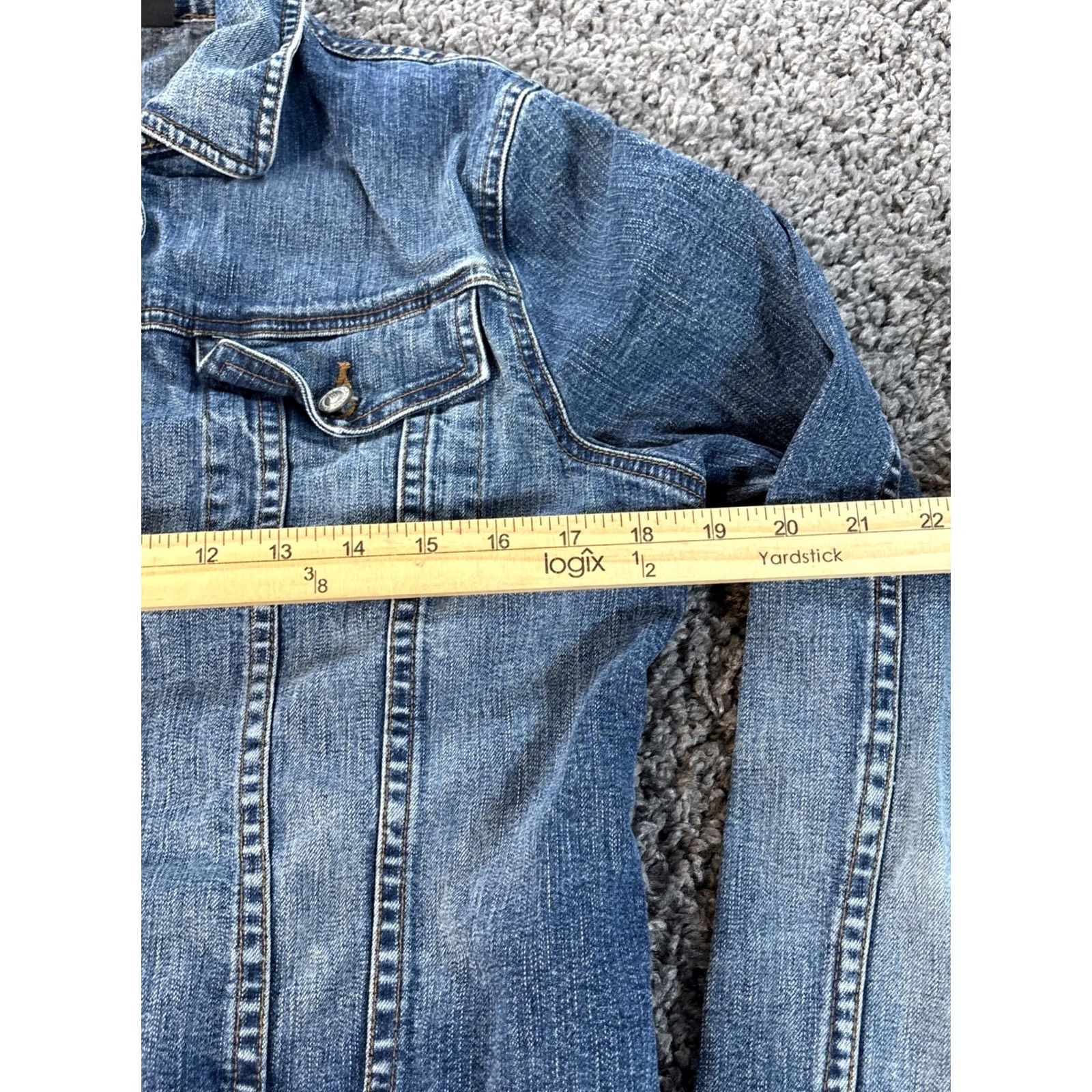 Rocawear VINTAGE Rocawear Denim Jacket Womens M Light Wash Embroidered 90s Hip Hop Retro Blue Jacket Women Medium Long Sleeve Pockets All Seasons Size M / US 6-8 / IT 42-44 - 4 Thumbnail