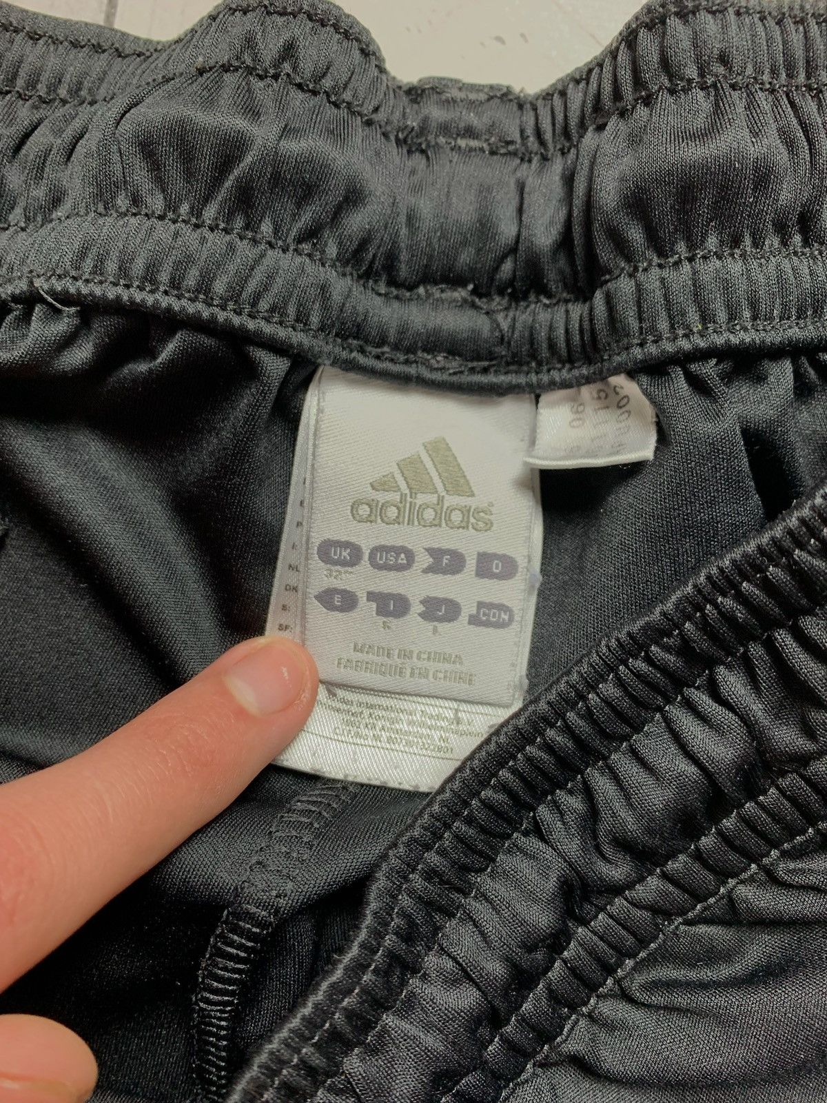Adidas × Vintage Vintage adidas Chelsea soccer shorts black size M logo Size US 32 / EU 48 - 3 Thumbnail