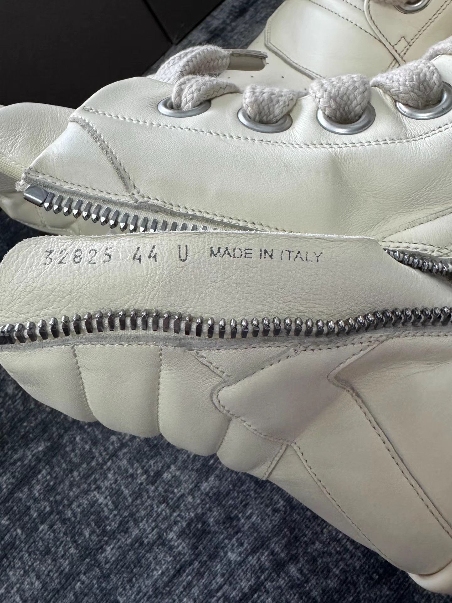 Rick Owens Rick Owens mainline all-white reverse triangle sneakers Size US 11 / EU 44 - 7 Thumbnail