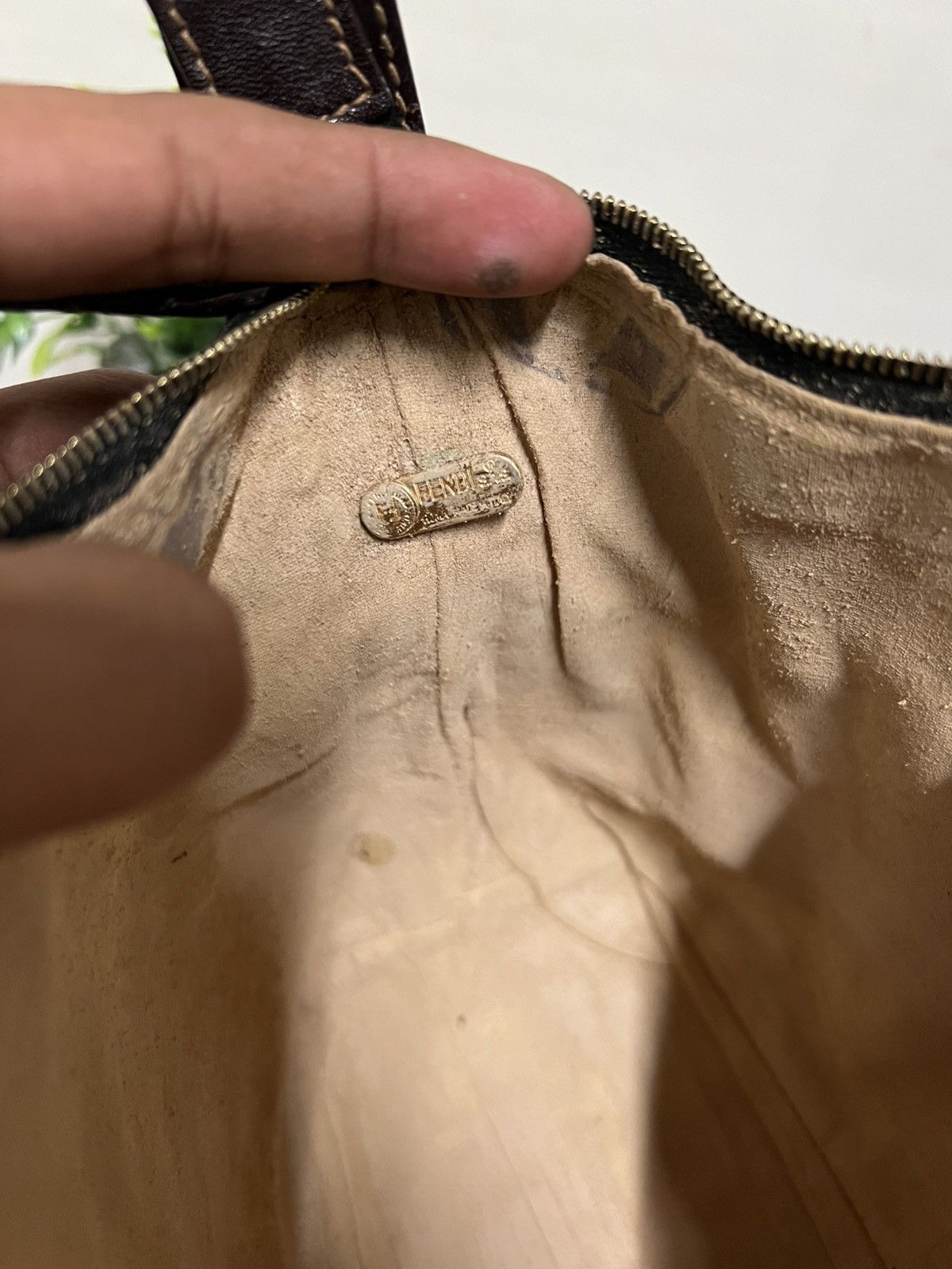 Fendi Authentic Fendi Vanity Size ONE SIZE - 12 Thumbnail