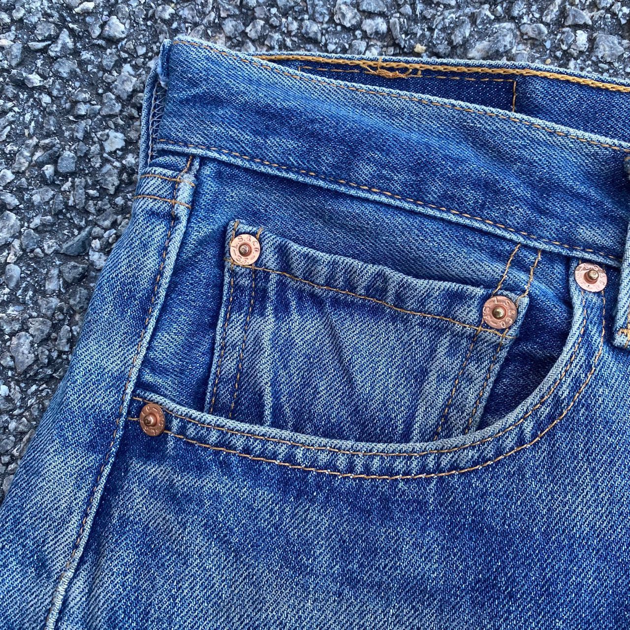 Levi's Vintage 90s Levis 501 Distressed denim Kurt Cobain Style Size US 33 - 6 Thumbnail