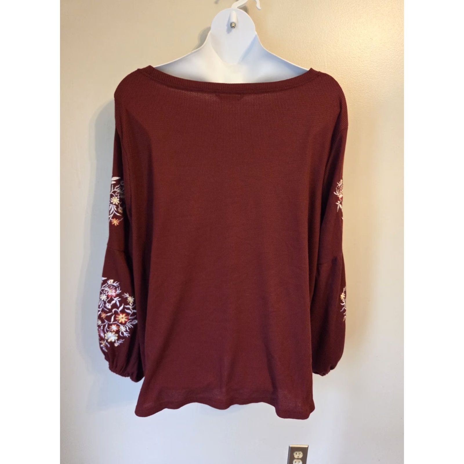 Vintage Bloomchic Burgundy Embroidered Floral Waffle Knit Balloon Sleeve Top 30 6X Plus Red Women's Blouse Long Sleeve Round Neck Casual Travel Party/Cocktail Size 4XL / US 24-26 - 5 Thumbnail