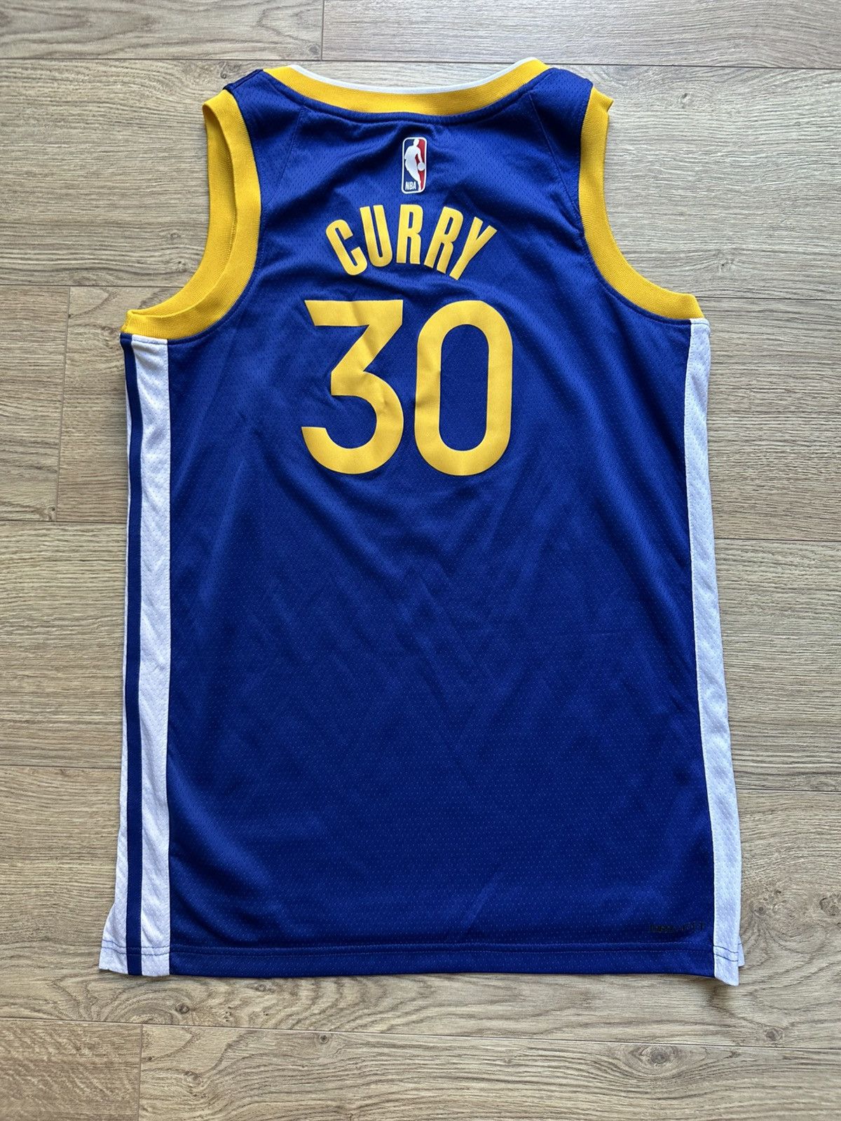 Nike NIKE GSW #30 Curry basketball shirt Size US S / EU 44-46 / 1 - 9 Thumbnail