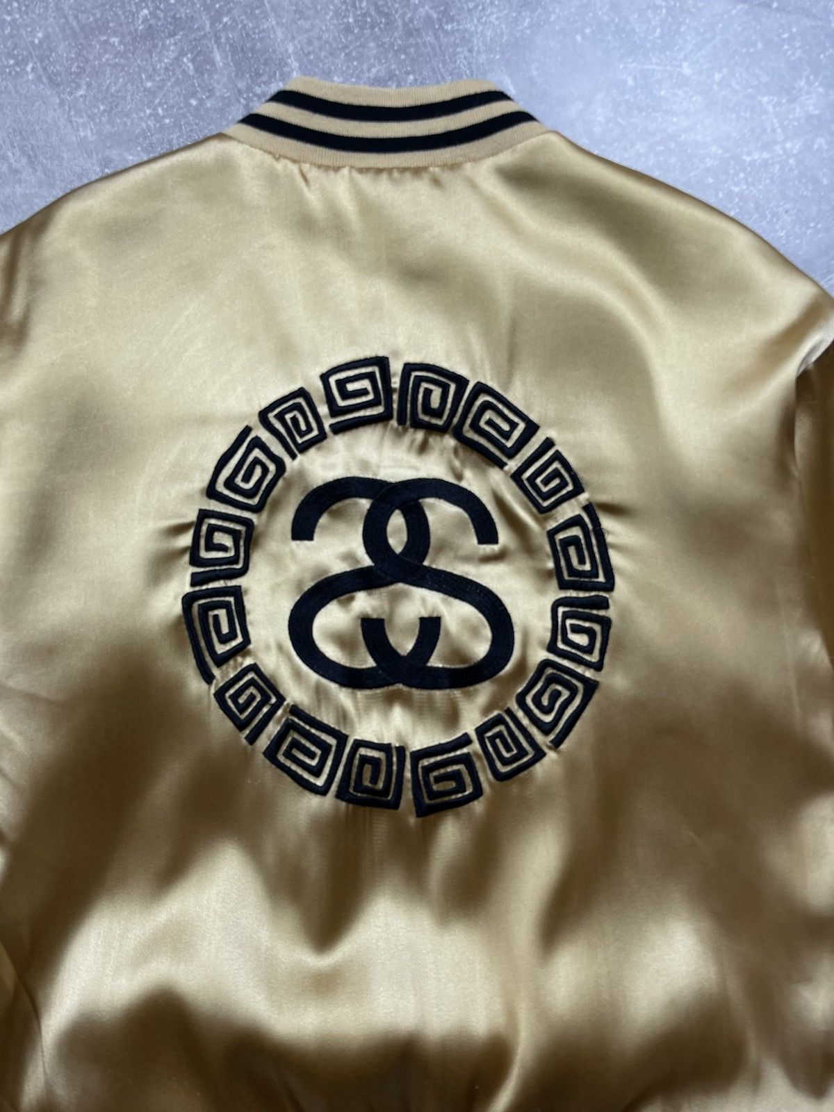 Stussy Stussy Vintage Gold / Black Big Logo Satin Bomber Jacket Size US S / EU 44-46 / 1 - 2 Thumbnail