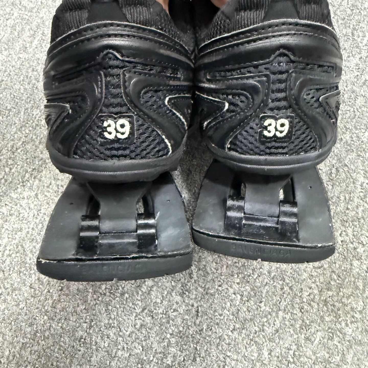 Balenciaga xpander black trainers 39