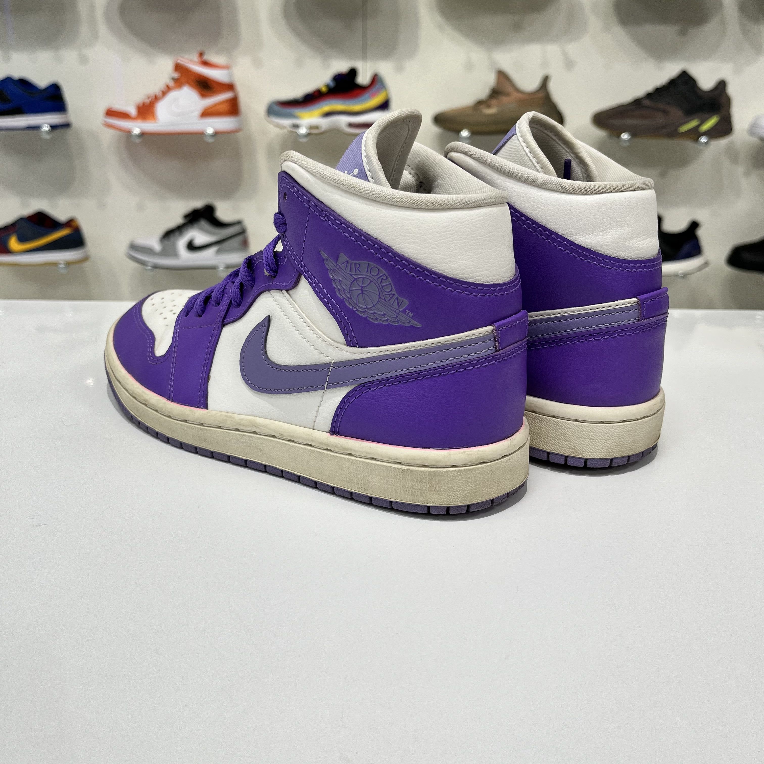 Nike Air Jordan 1 Mid Action Grape (W) Size US 5.5 / IT 35.5 - 4 Thumbnail