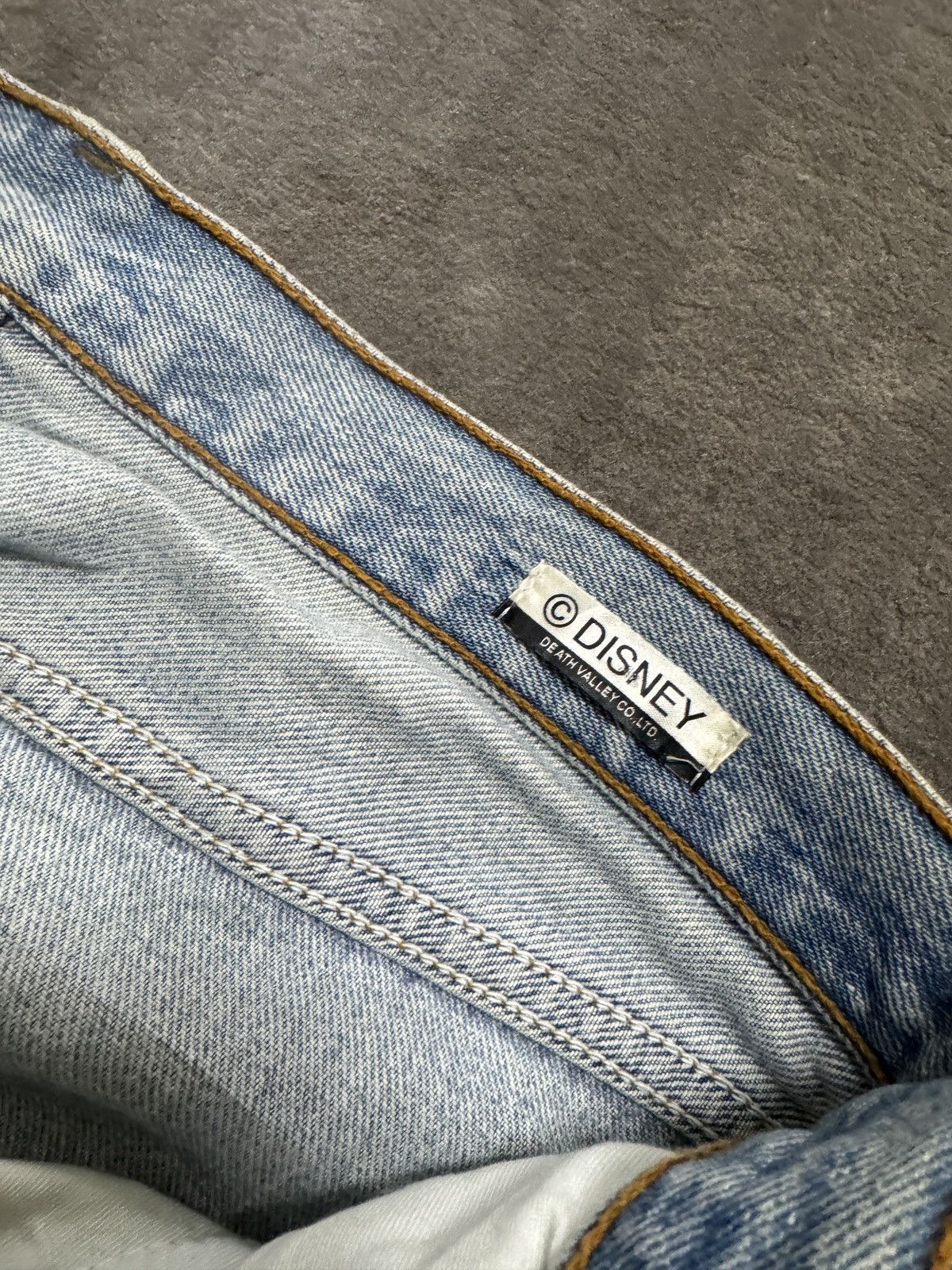 Levi's Made & Crafted Vintage Levis 501 x Disney Death Valley Jeans Size US 32 / EU 48 - 4 Thumbnail