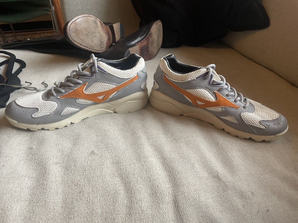 Mizuno × Patta New 2018 Patta X Mizuno Sky Medal in grey/orange Size US 6 / EU 39 - 5 Thumbnail