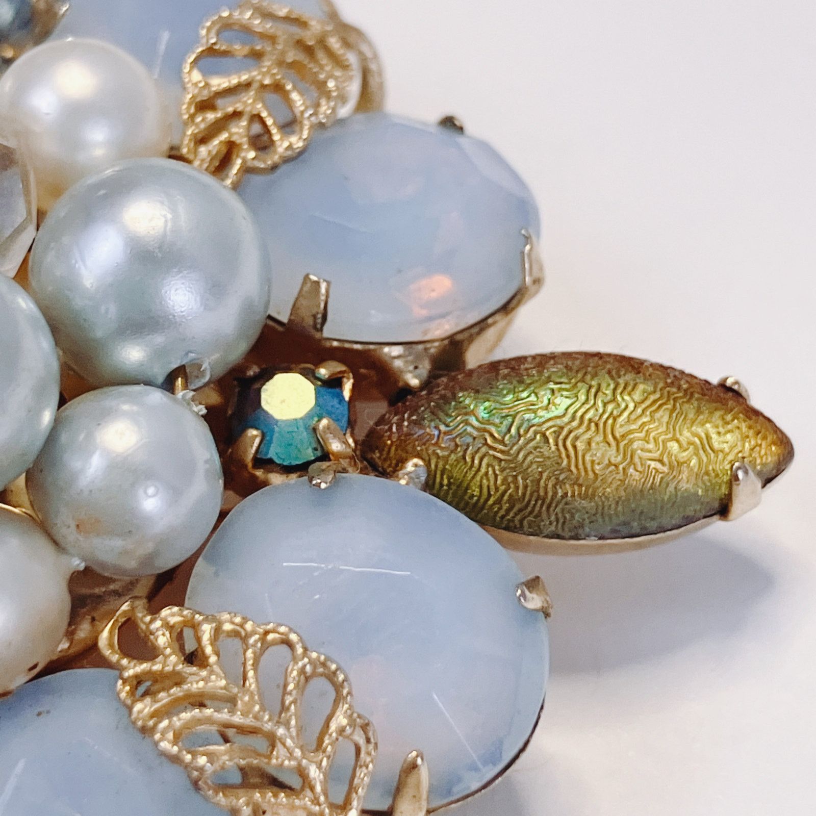 Vintage Mid Century Brooch Blue Glass Faux Pearl Rhinestone Cluster Size ONE SIZE - 5 Thumbnail