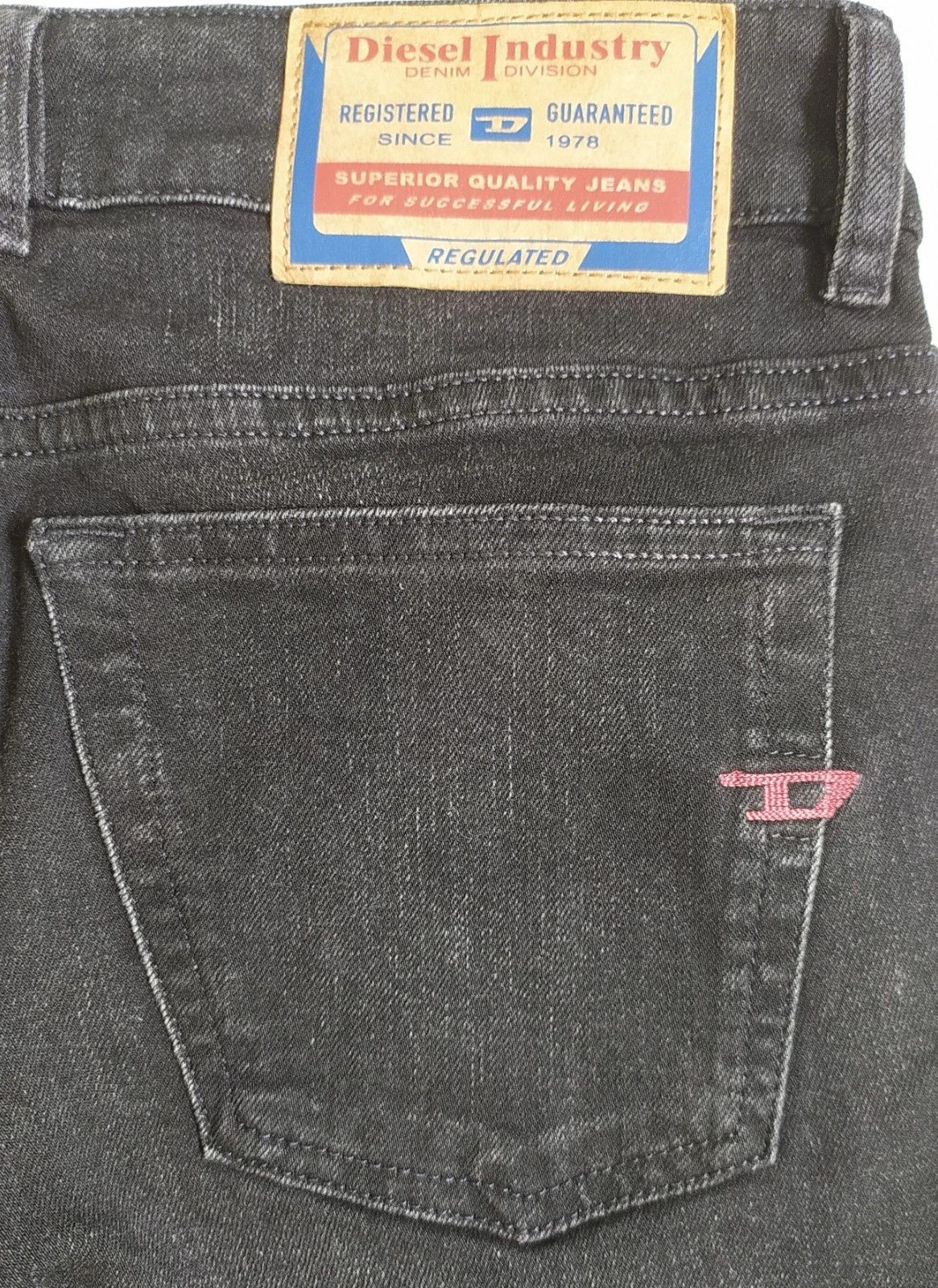 Diesel Diesel 1979 SLEENKER L.30 MENS JEANS T/9933 Size US 28 / EU 44 - 10 Thumbnail