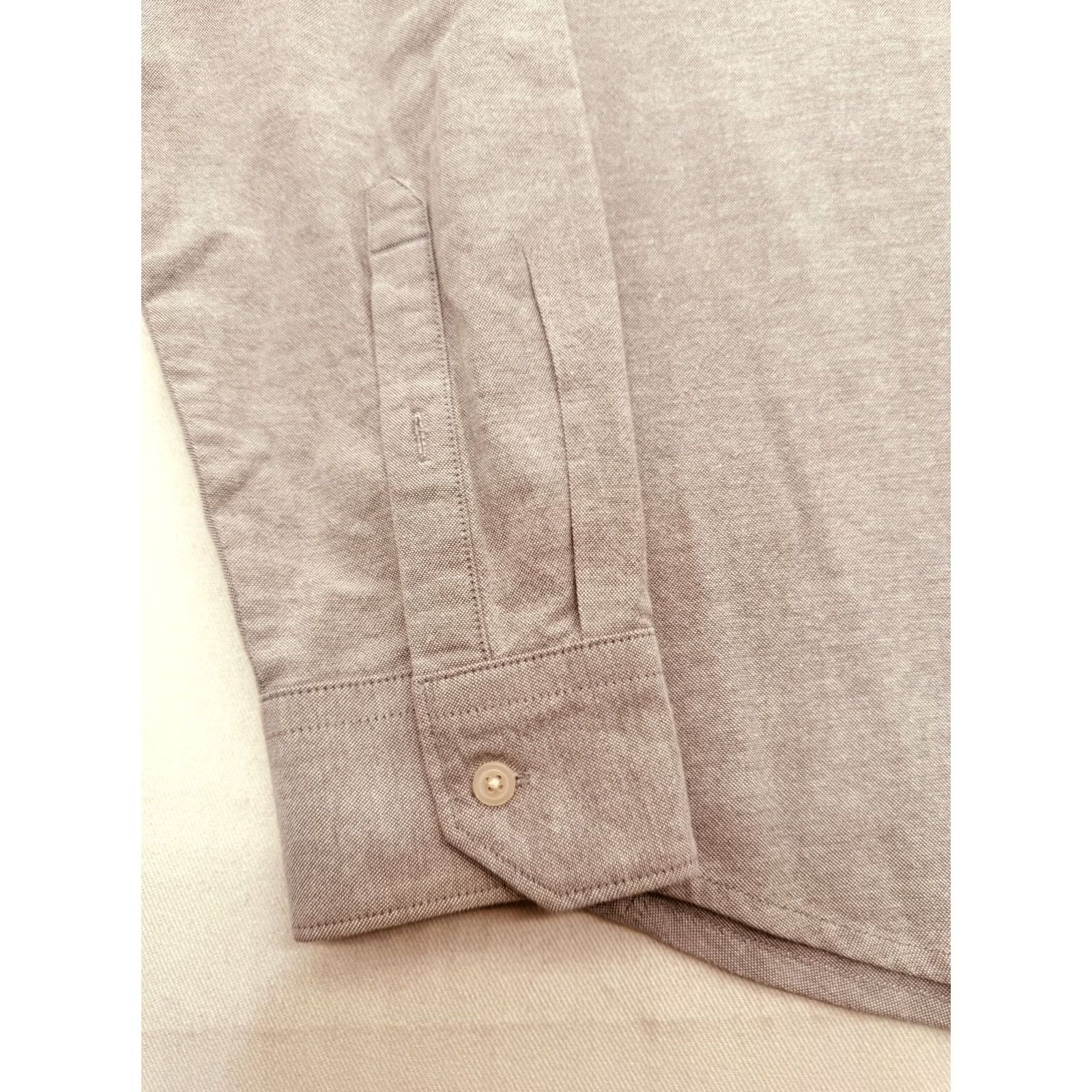 Under Armour Under Armour Long Sleeve Button-Up Mens XL Gray Performance Oxford Loose Fit Size US XL / EU 56 / 4 - 4 Thumbnail