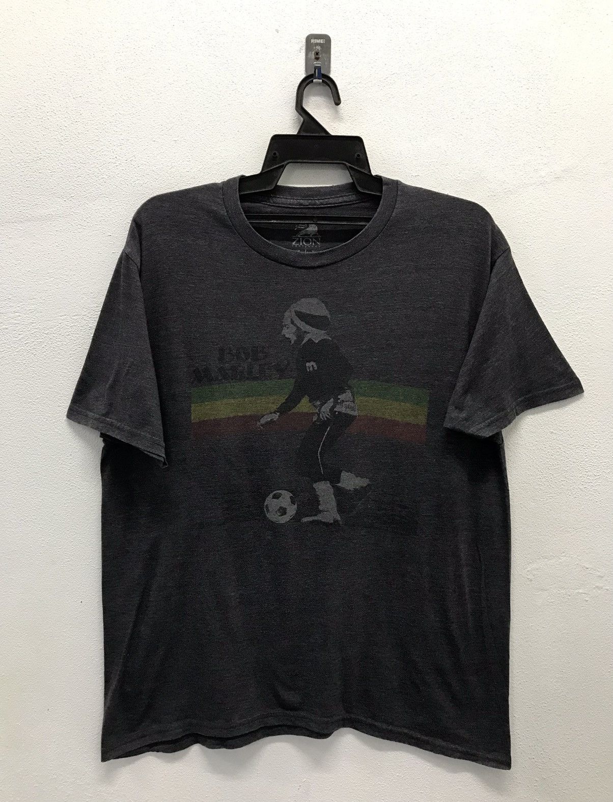 Bob Marley × Vintage × Zion Rootswear Vintage Zion Rootwear Bob Marley Shirt Size US L / EU 52-54 / 3 - 1 Thumbnail