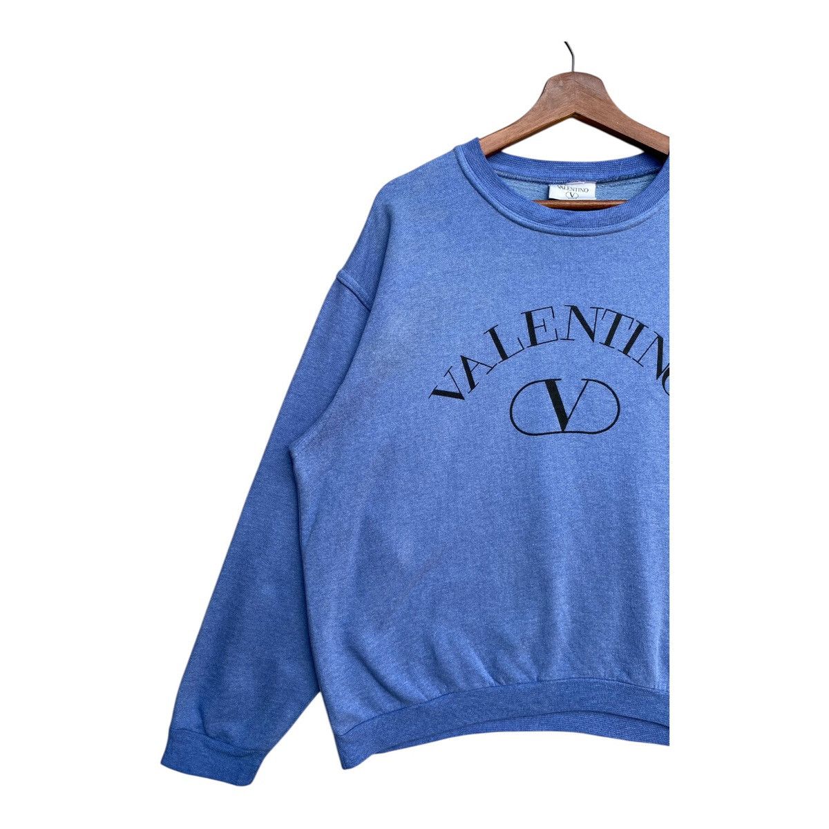 Valentino Vintage Valentino Sweatshirt Pullover Jumper Spellout Size L Size US L / EU 52-54 / 3 - 3 Thumbnail